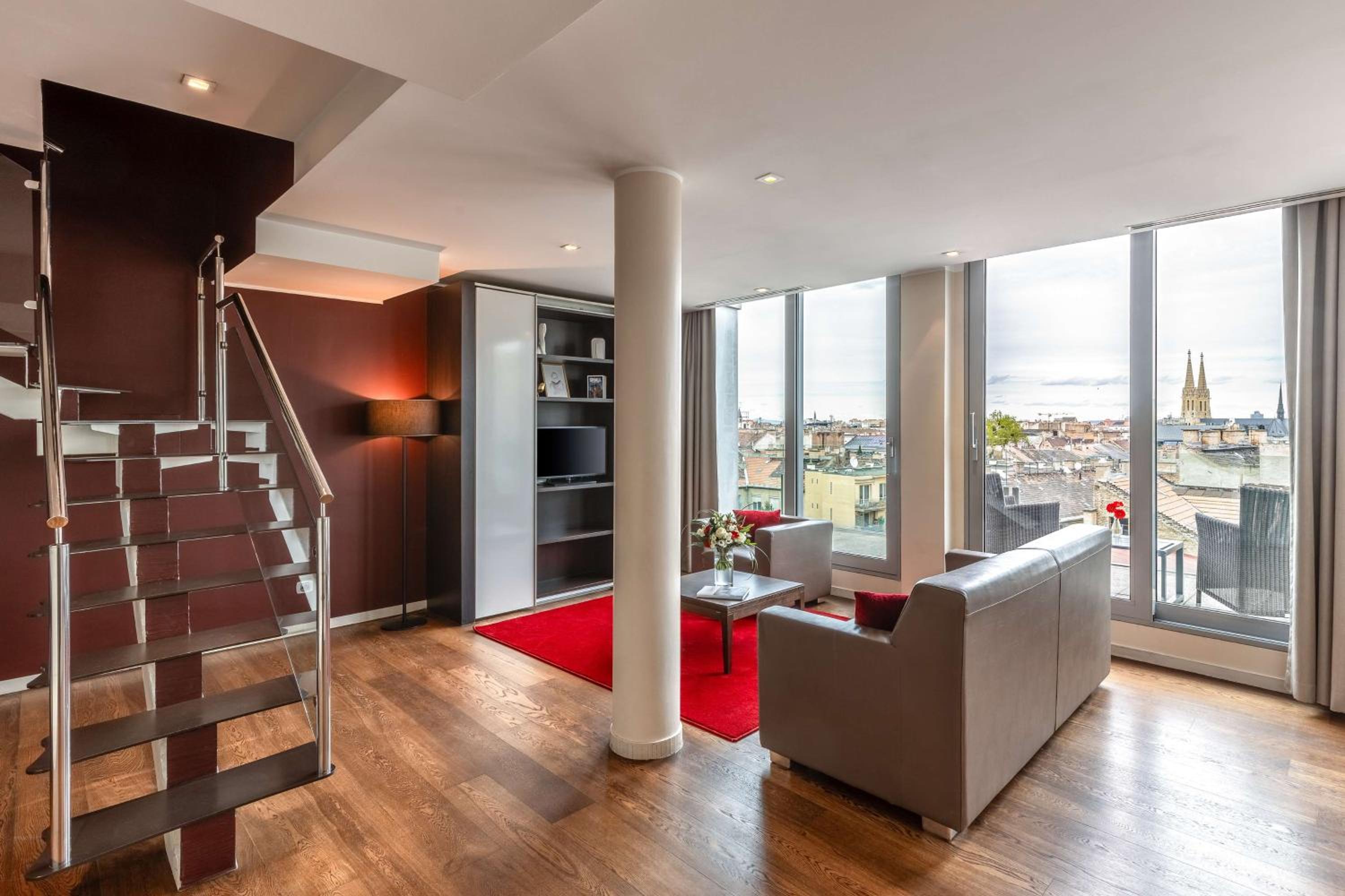 Apartment 2 Rooms with Terrace
