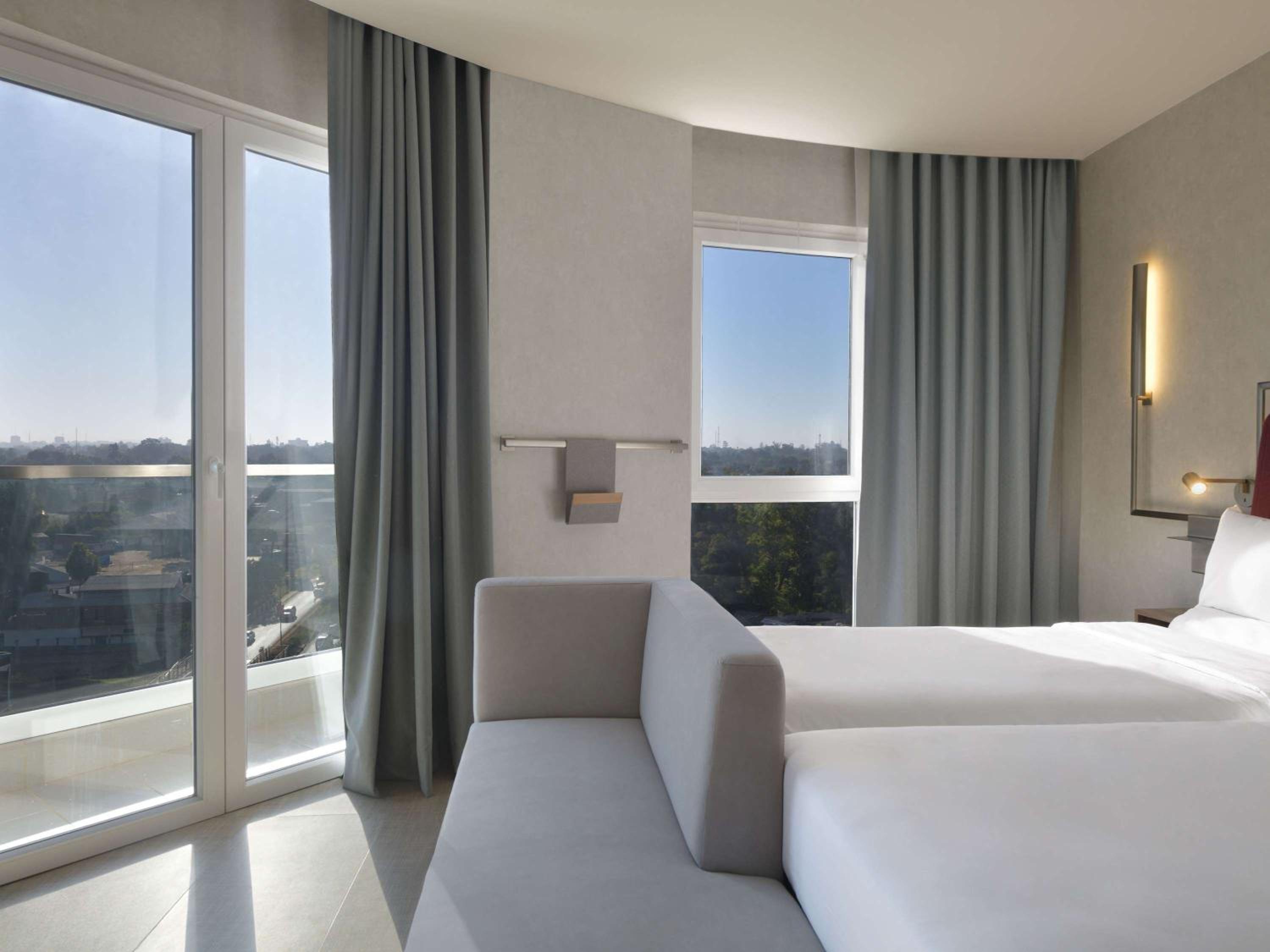 Executive Twin Room with Bay View photo 3