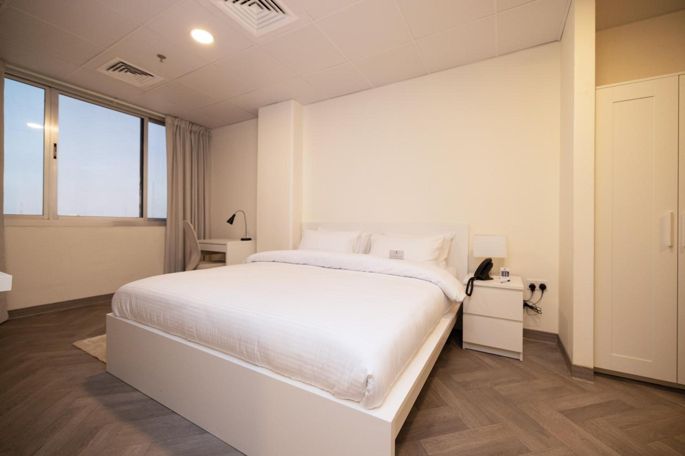 Superior King Room - Photo 4