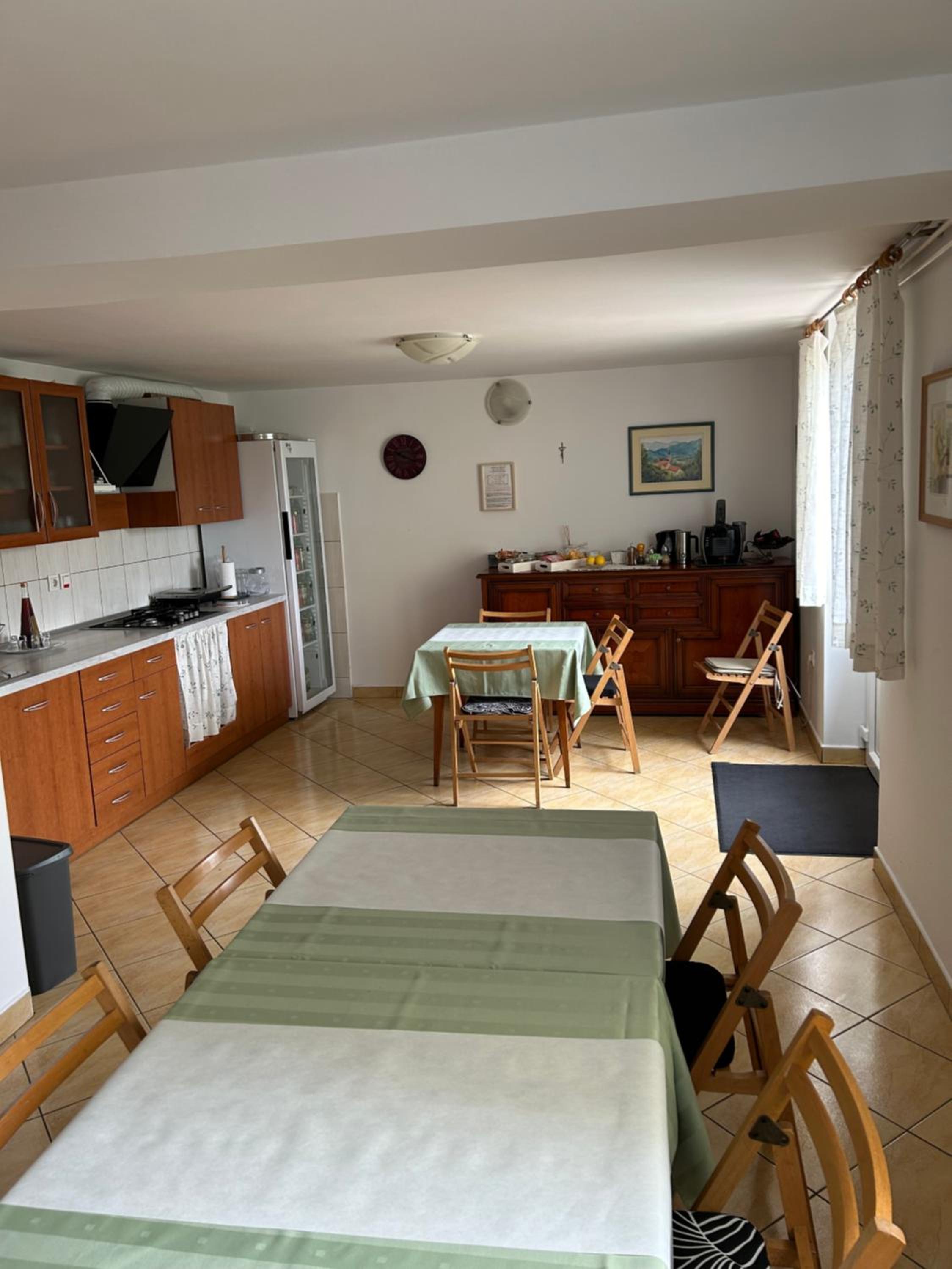 Family Room with Balcony photo 3
