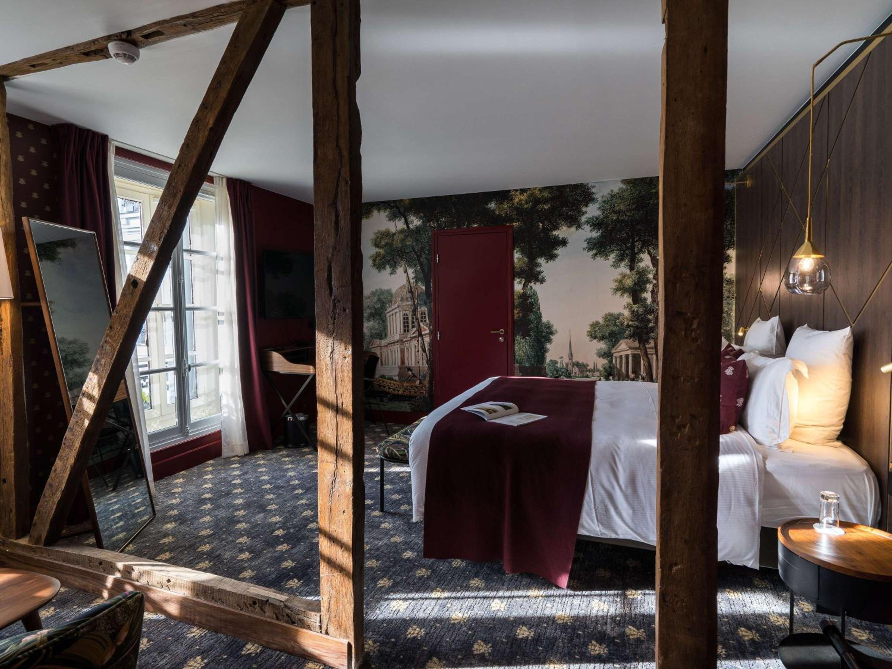 Deluxe King Room with View photo 1