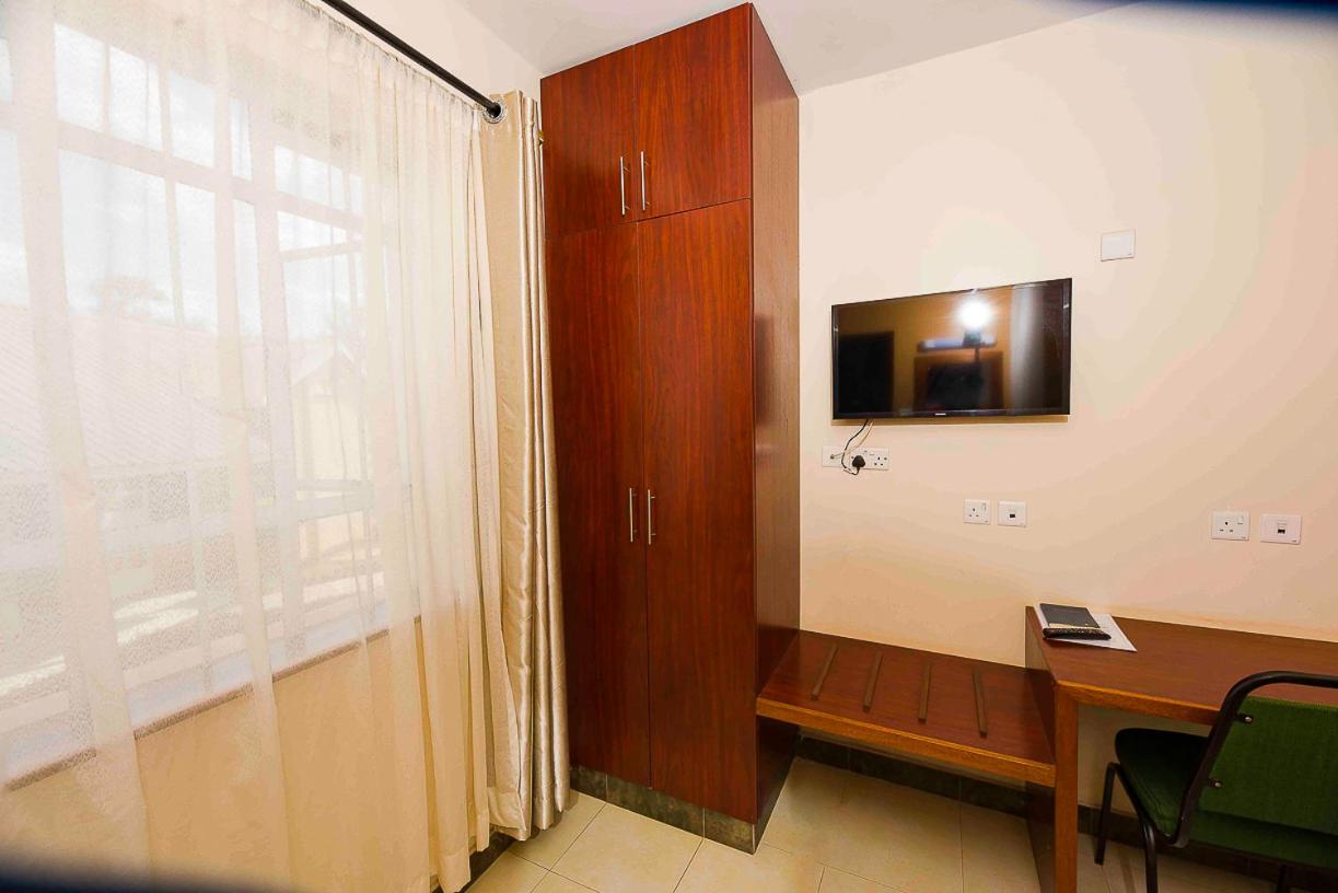Standard Double Room photo 2