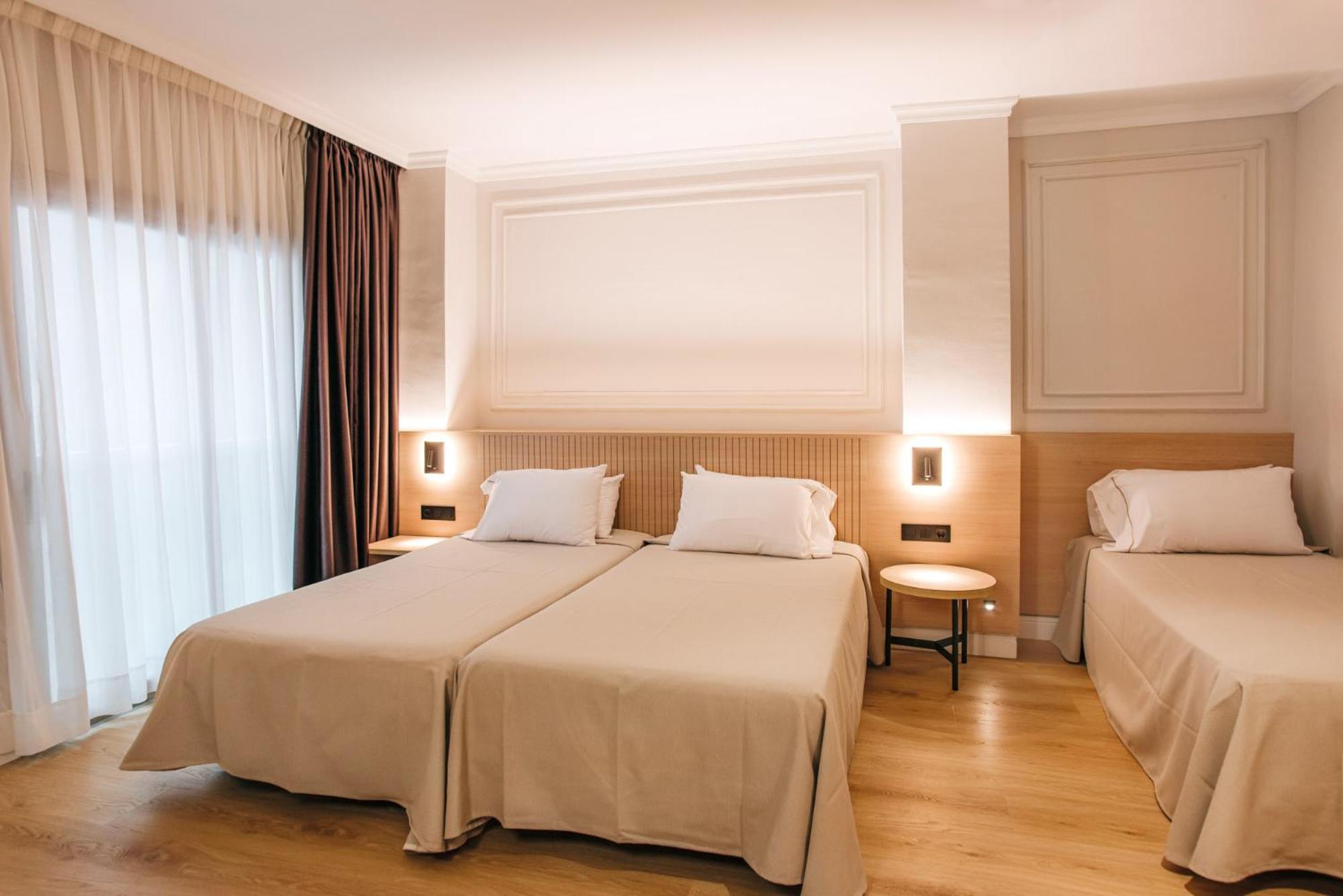 Standard Triple Room - Photo 1