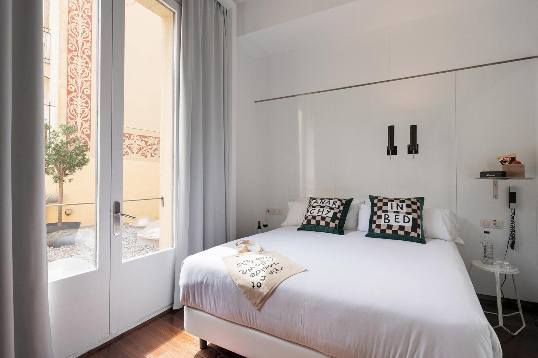 Small Double Room photo 1