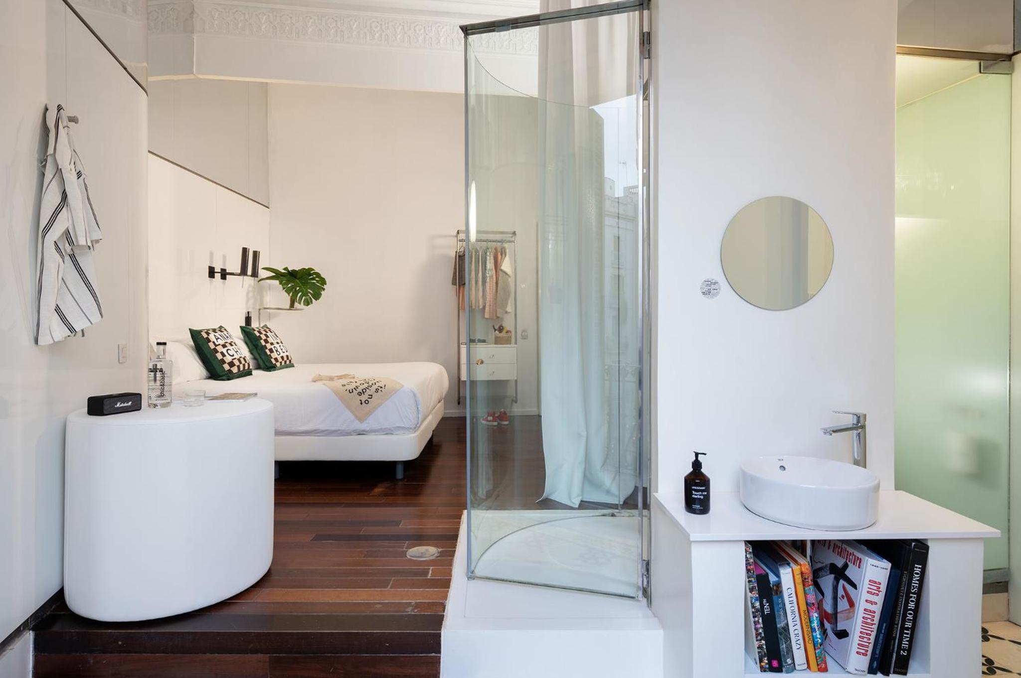 Deluxe Double Room with Balcony photo 3