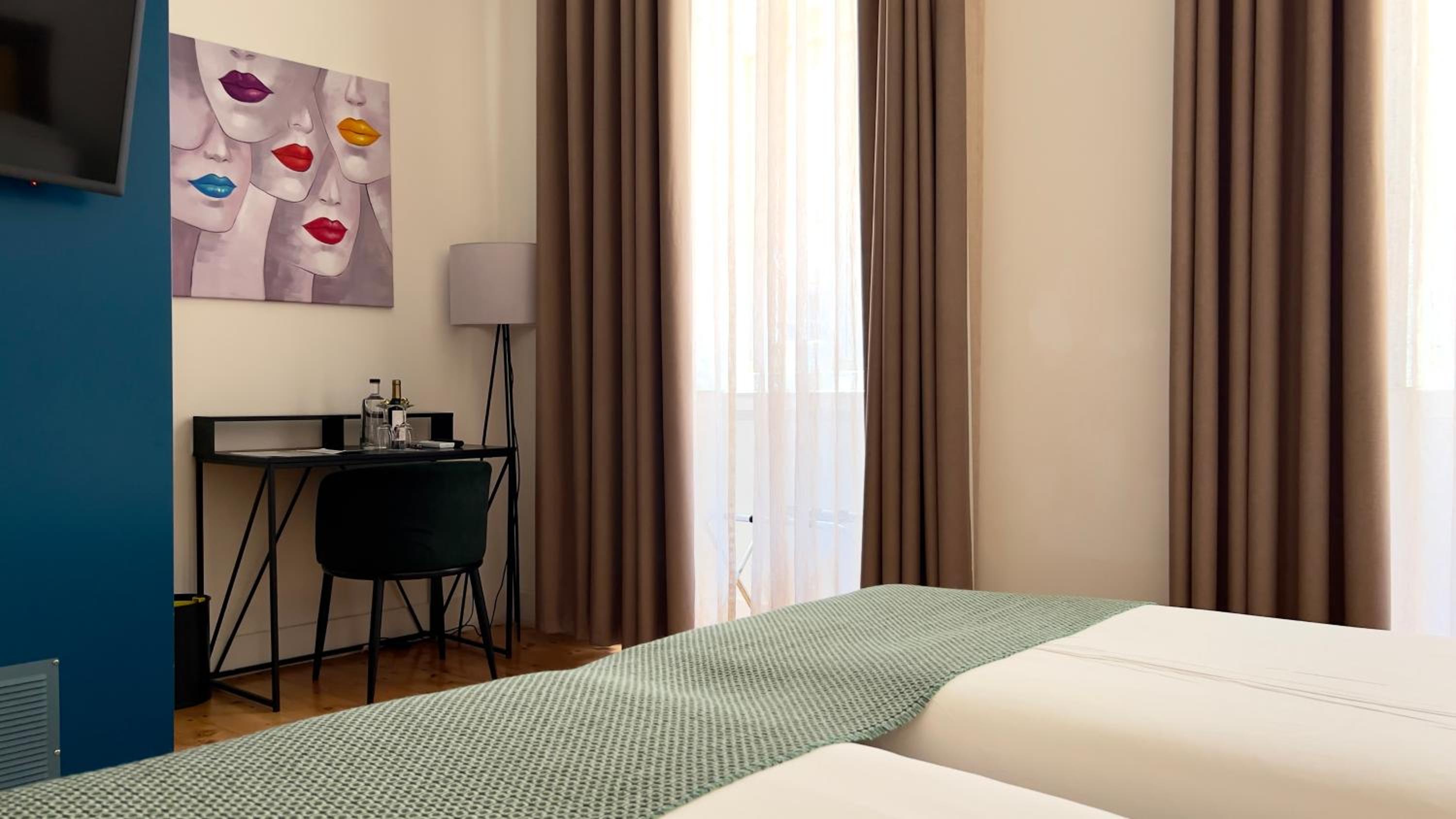 Superior Double or Twin Room - Photo 23