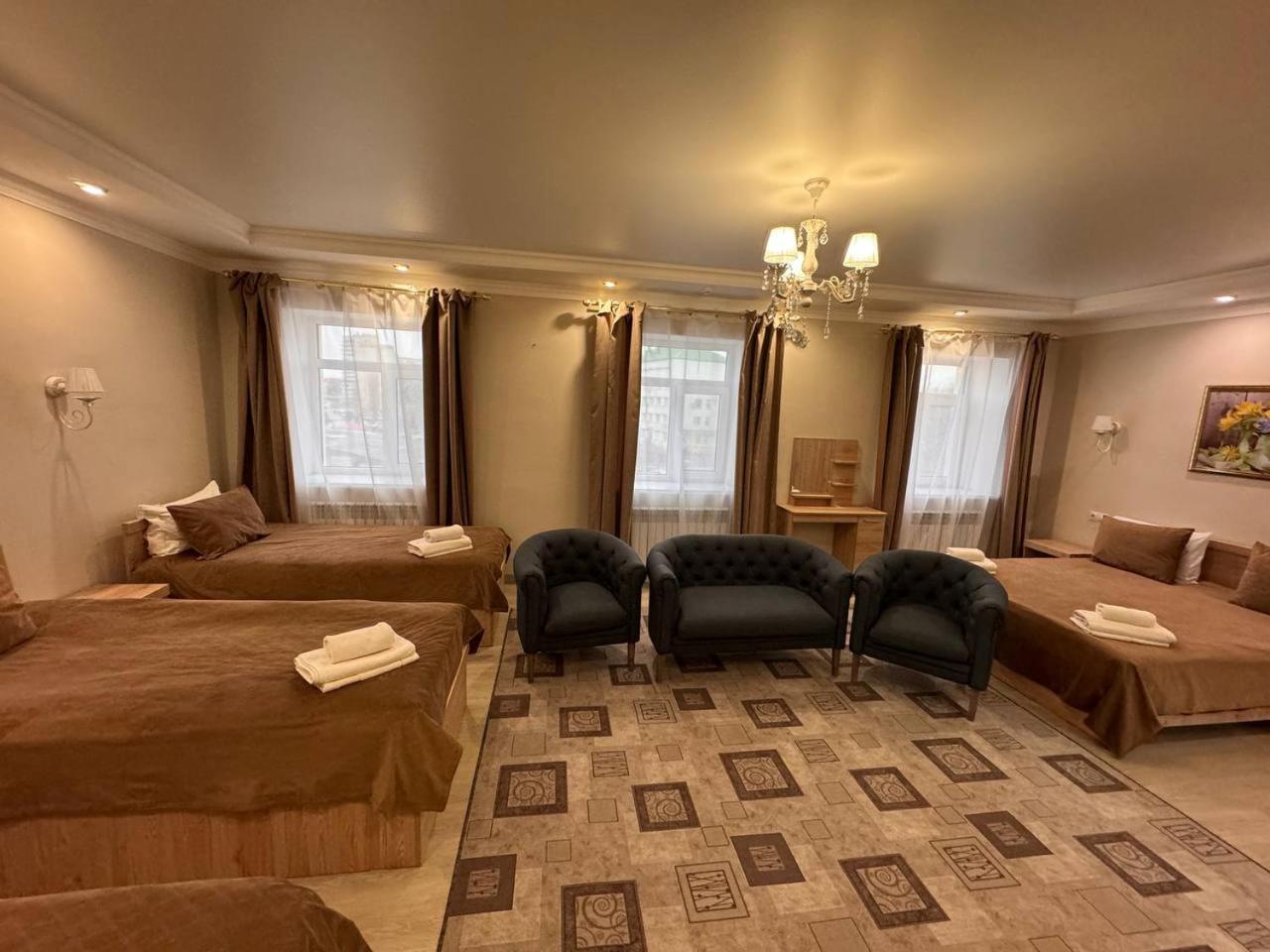 Family Room With Private Bathroom photo 1