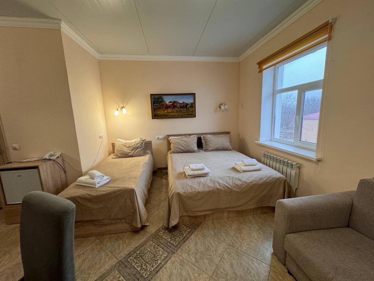Family Room With Private Bathroom photo 3