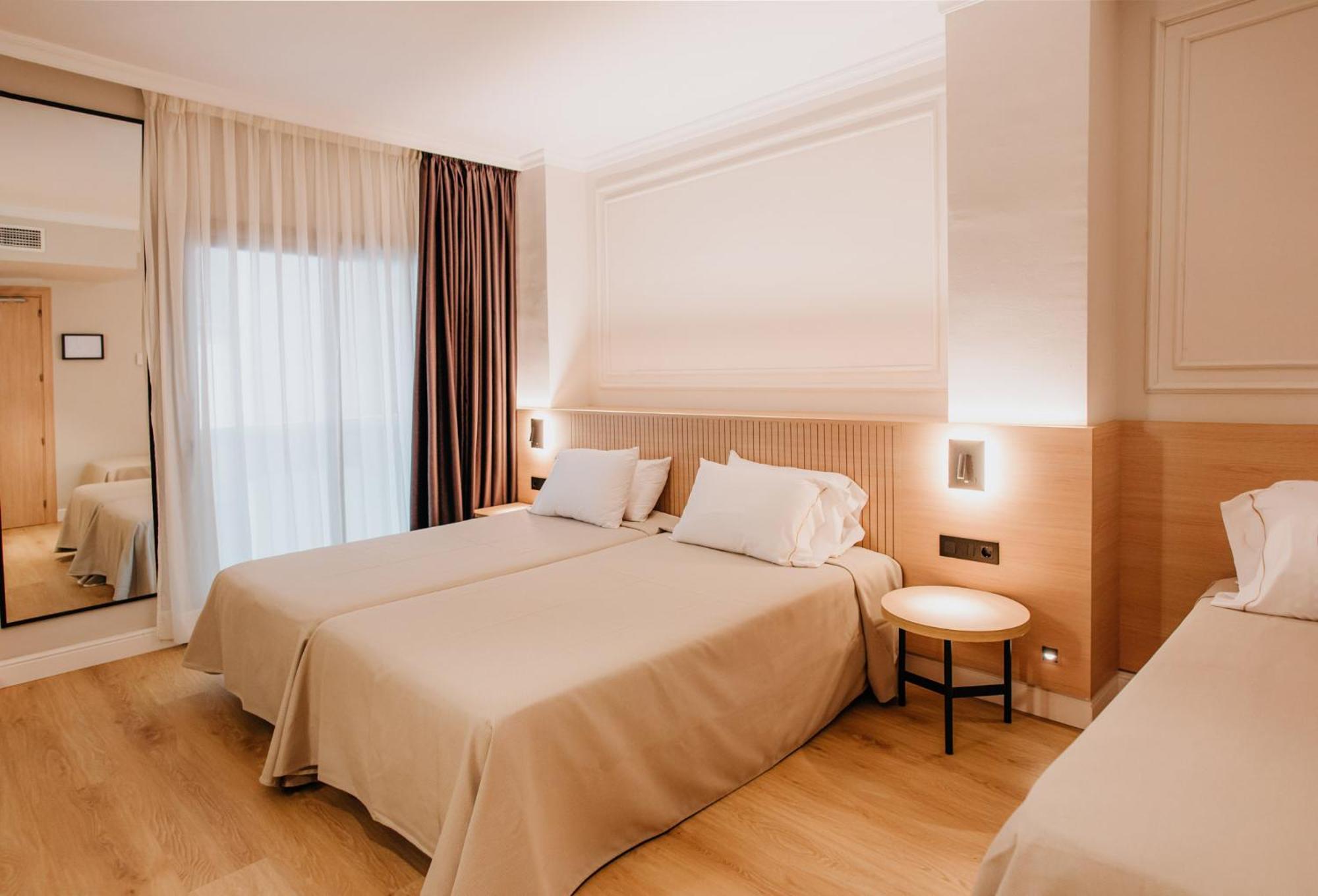 Standard Triple Room - Photo 3