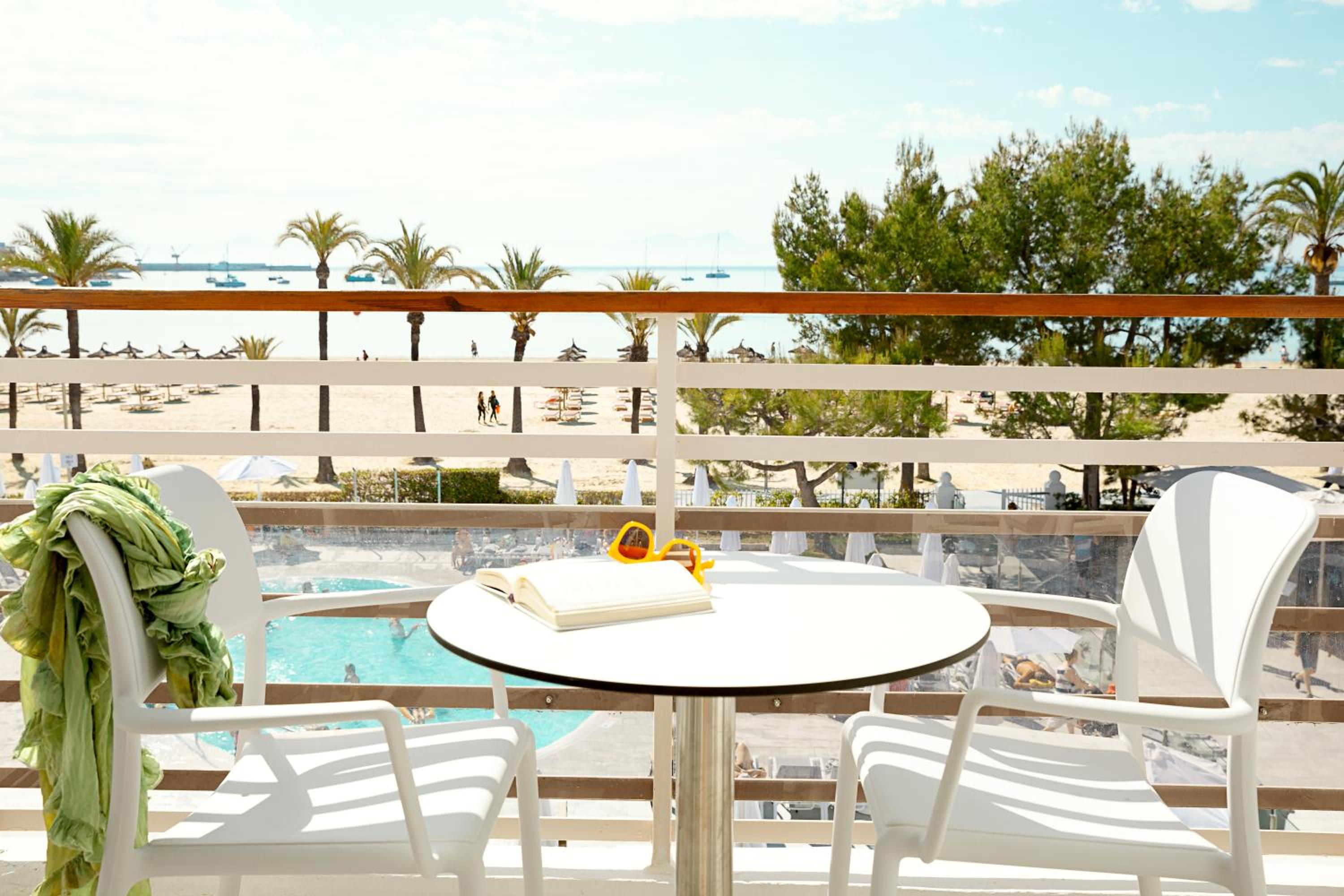 One-Bedroom Apartment with Balcony and Sea View