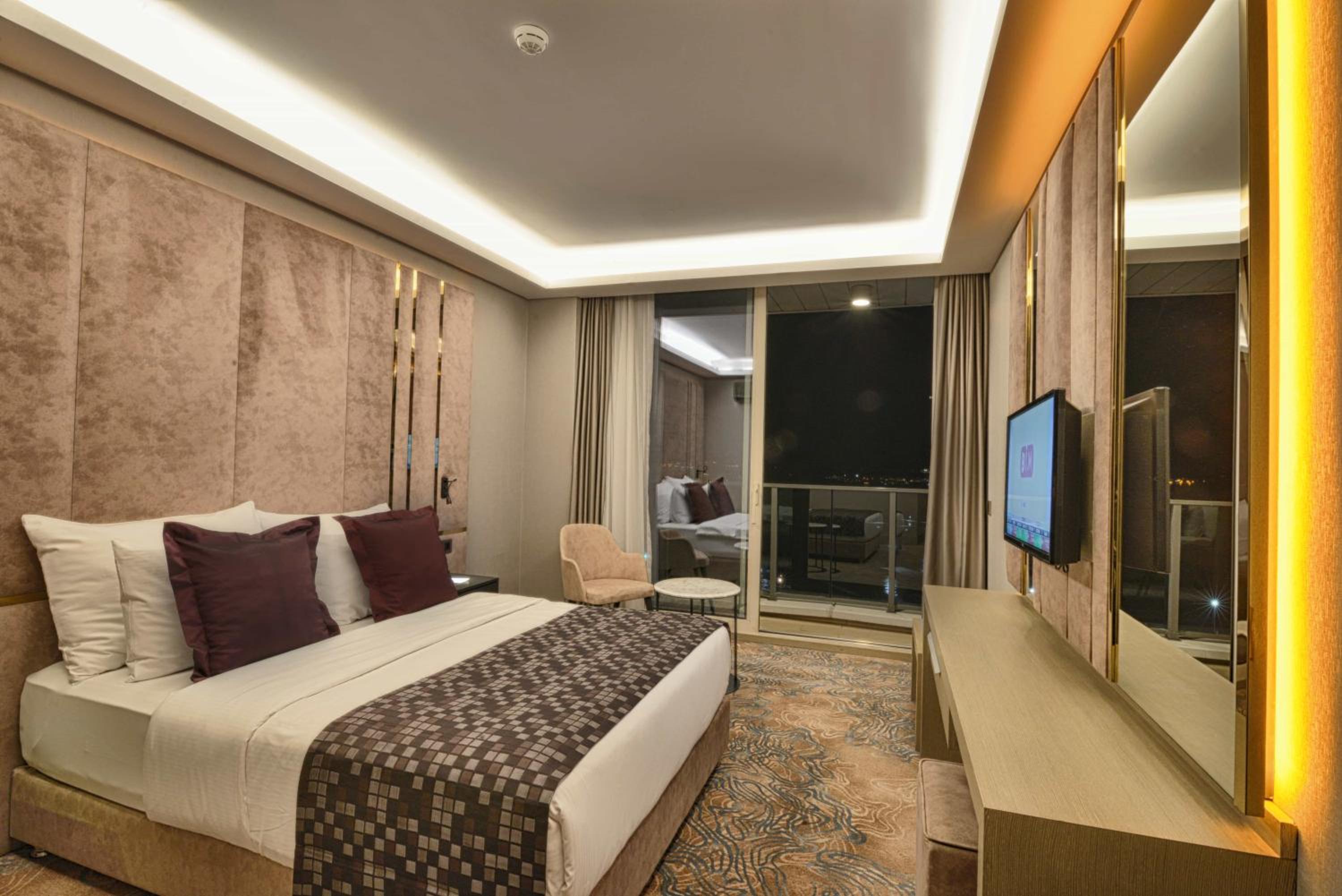 Standard Double Room with View