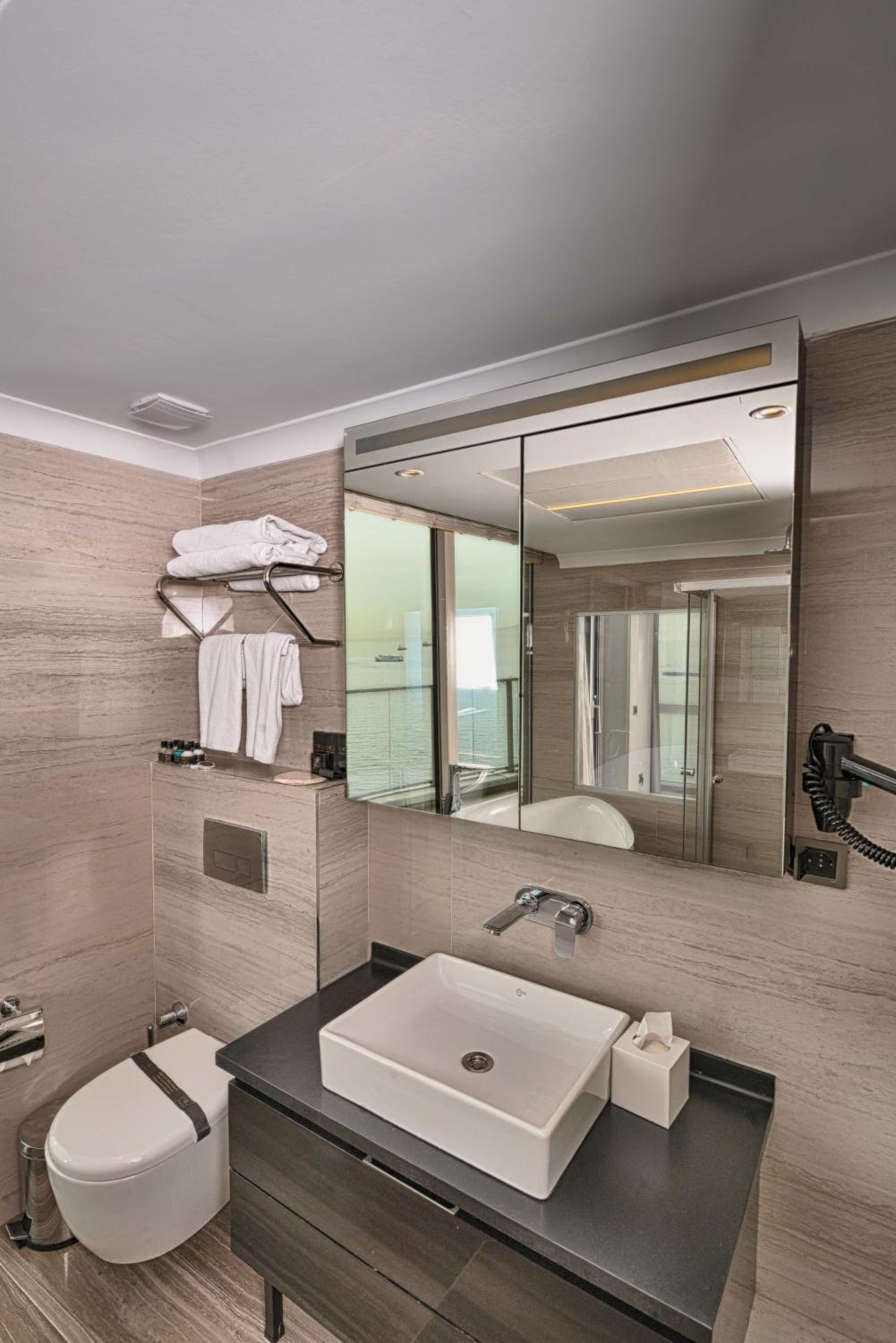 Superior Double Room with Balcony and View
