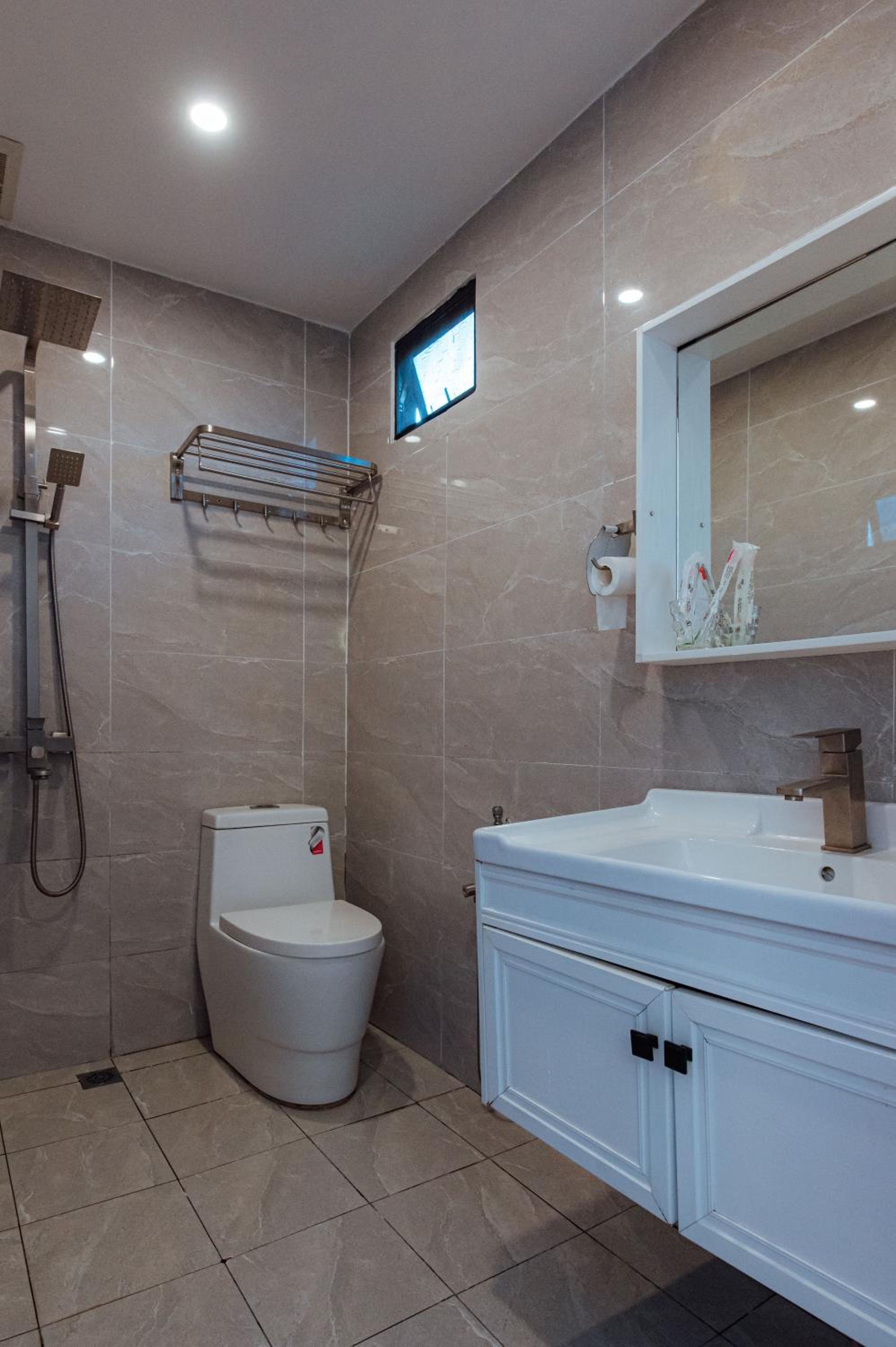Deluxe Triple Room photo 3