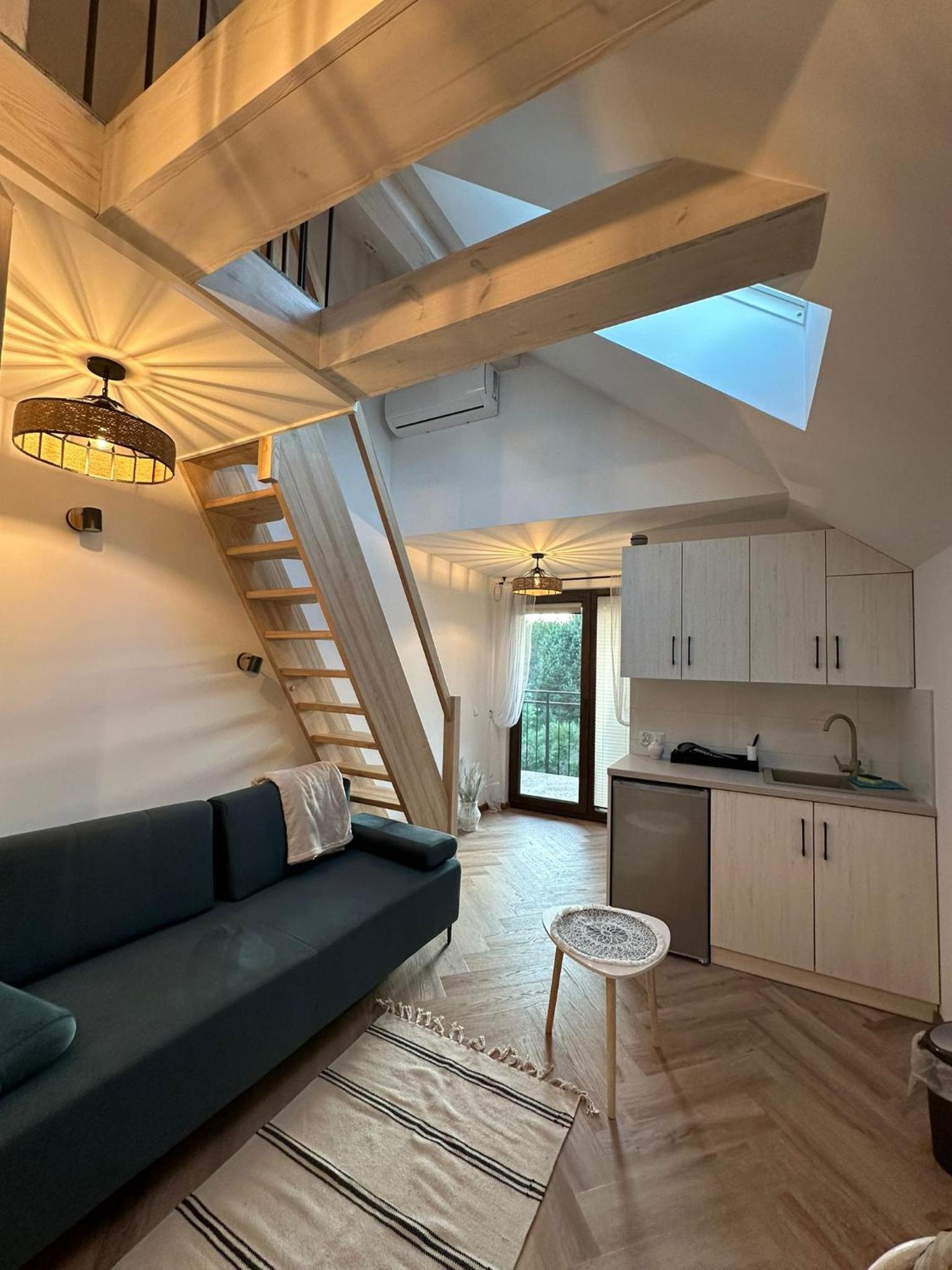 King Studio with Sofa Bed