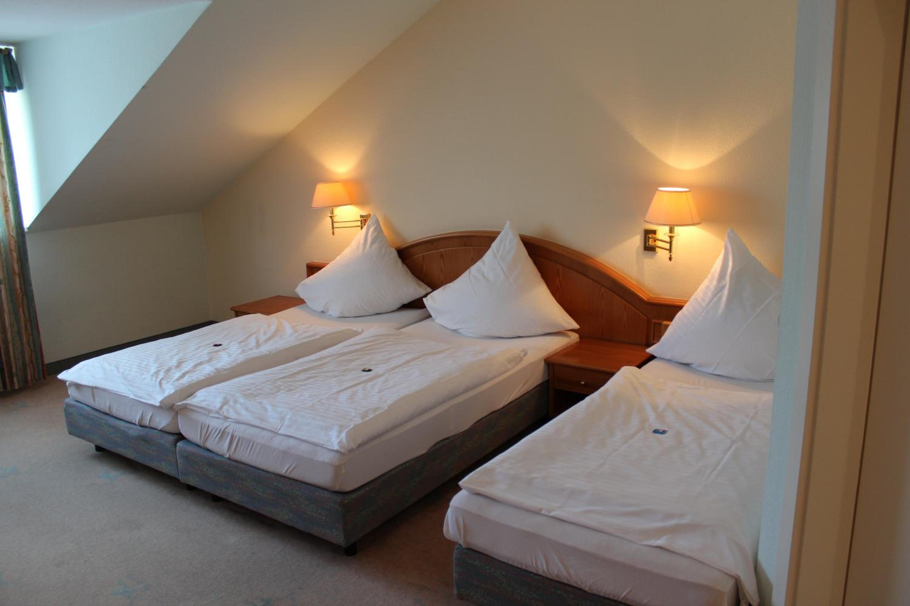Triple Room with Bath