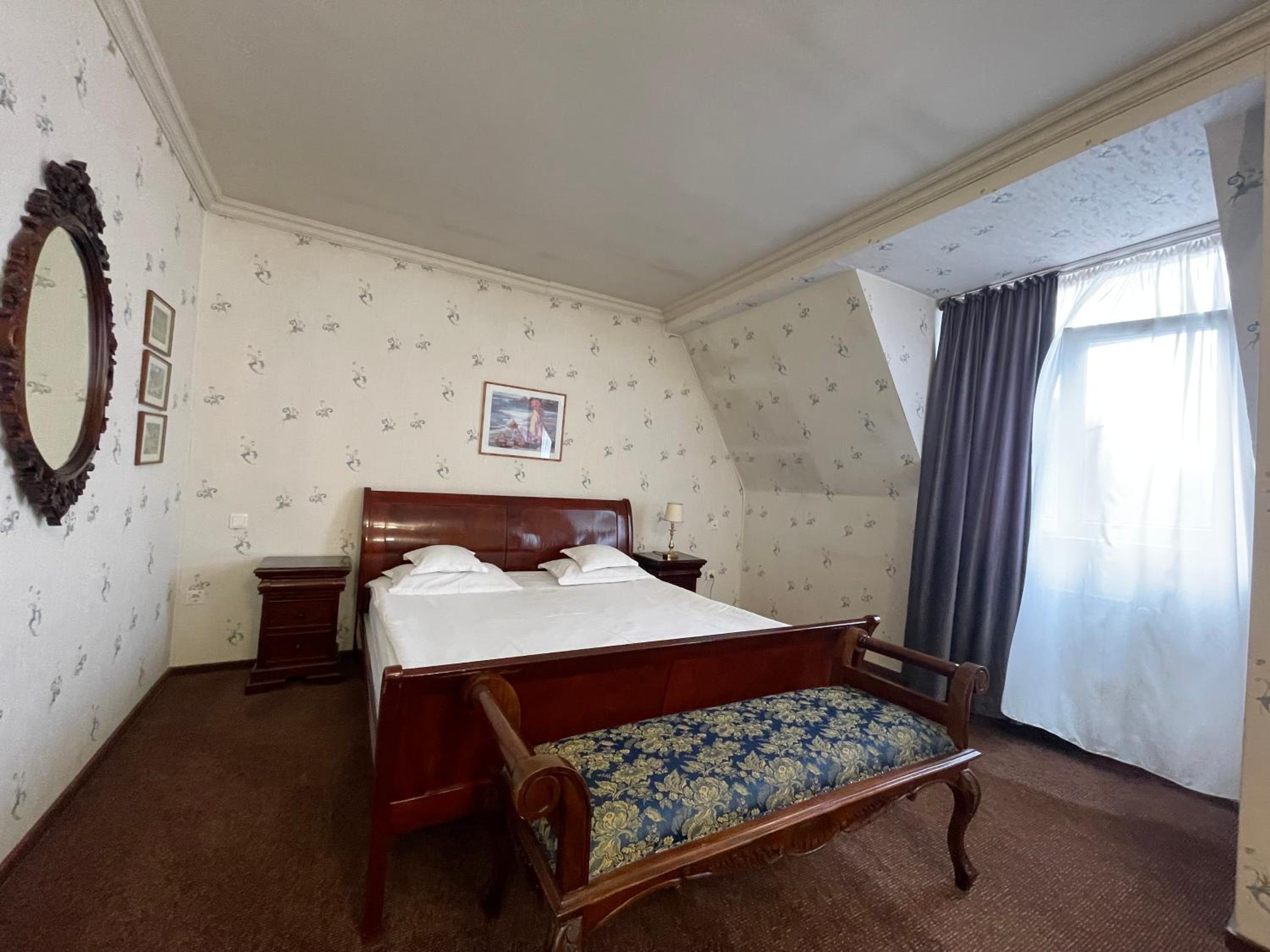 Deluxe Double Room photo 3