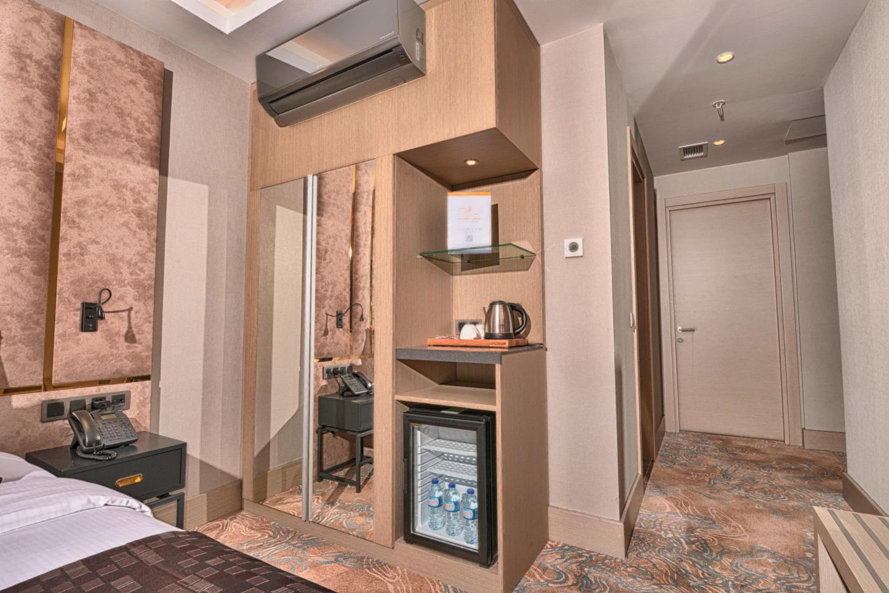 Standard Twin Room with Sea View