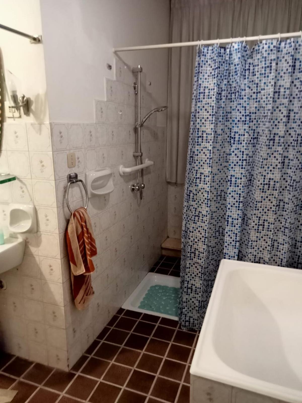 Two-Bedroom House photo 2