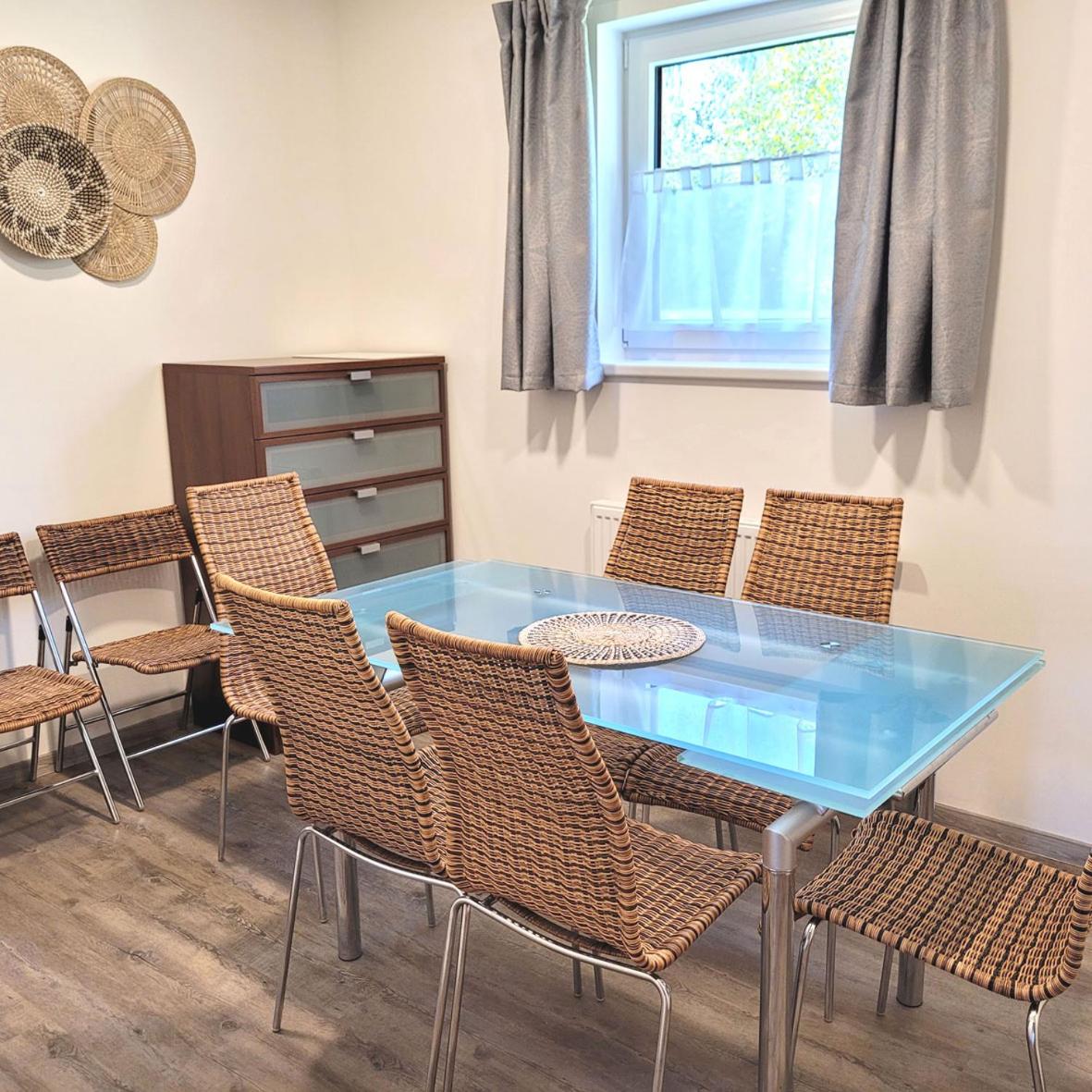 Three-Bedroom Apartment - Photo 3