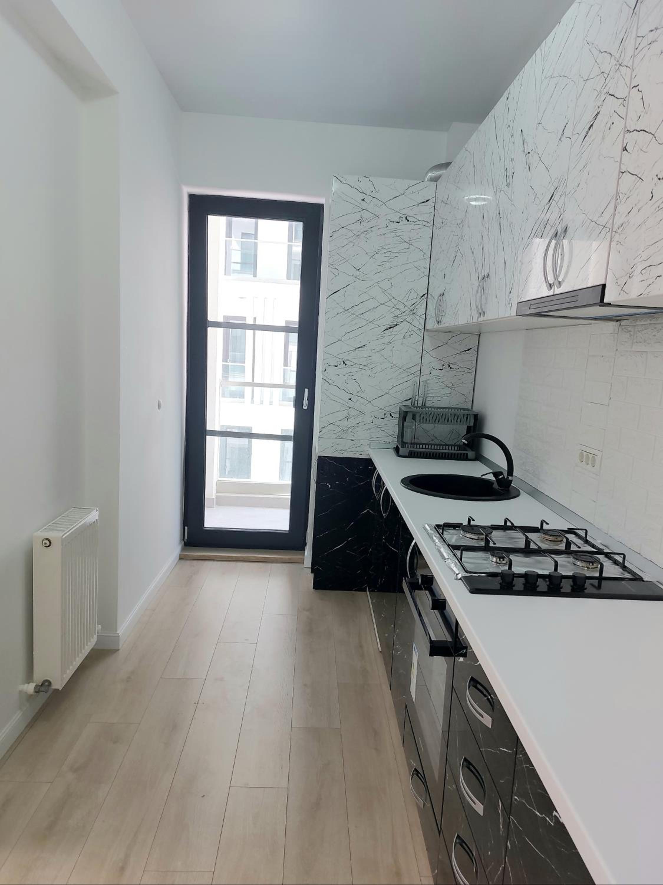 One-Bedroom Apartment with Balcony photo 3