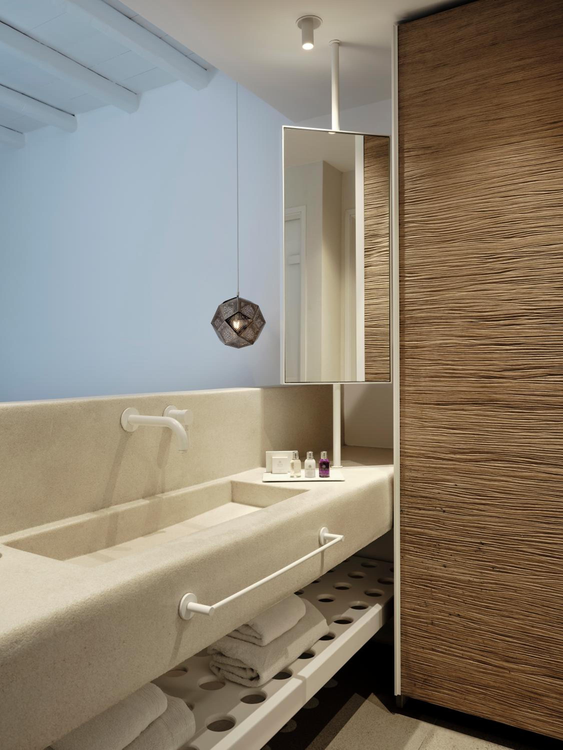 Loft Suite with Sea View  - Photo 4