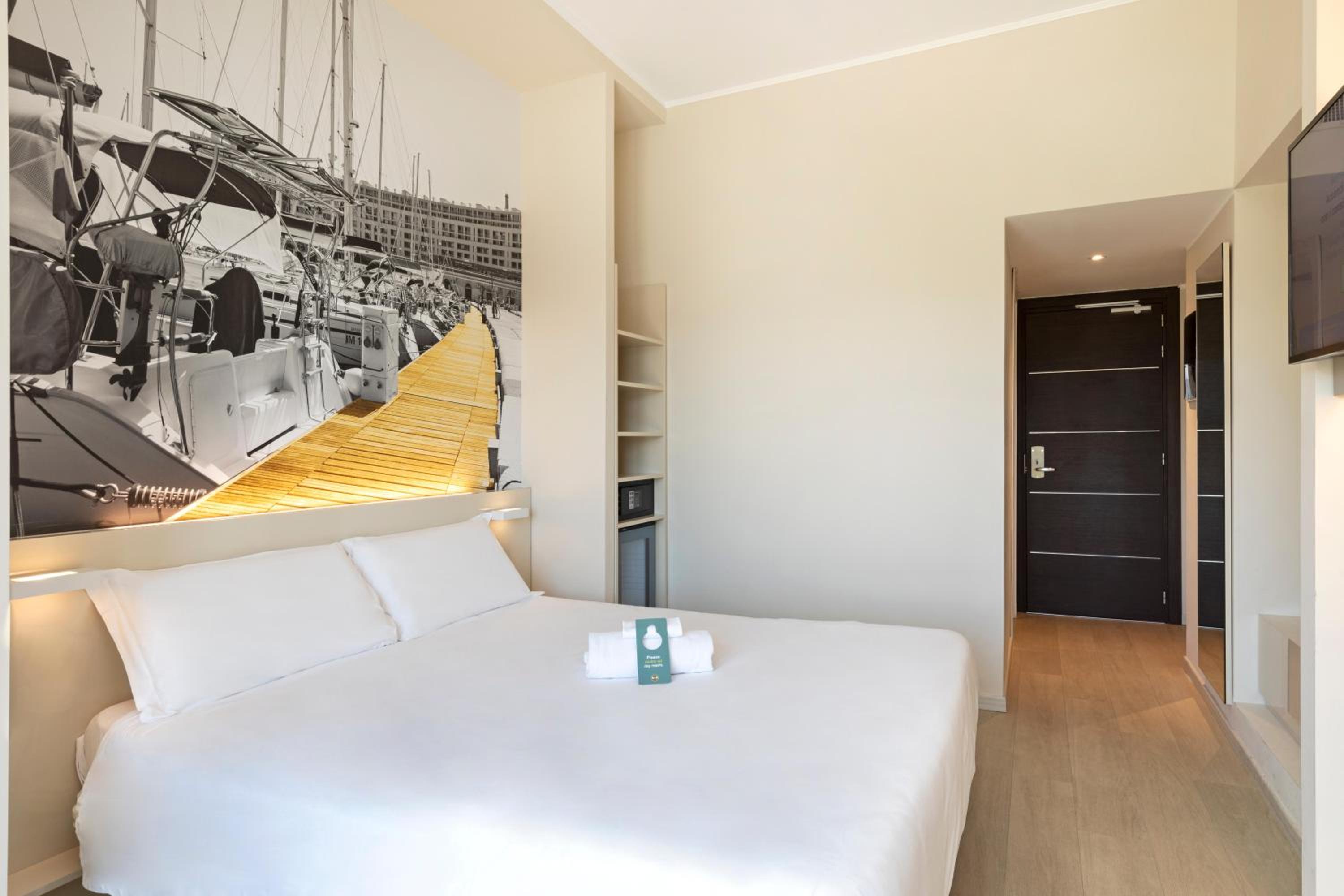 Double Room - Photo 1