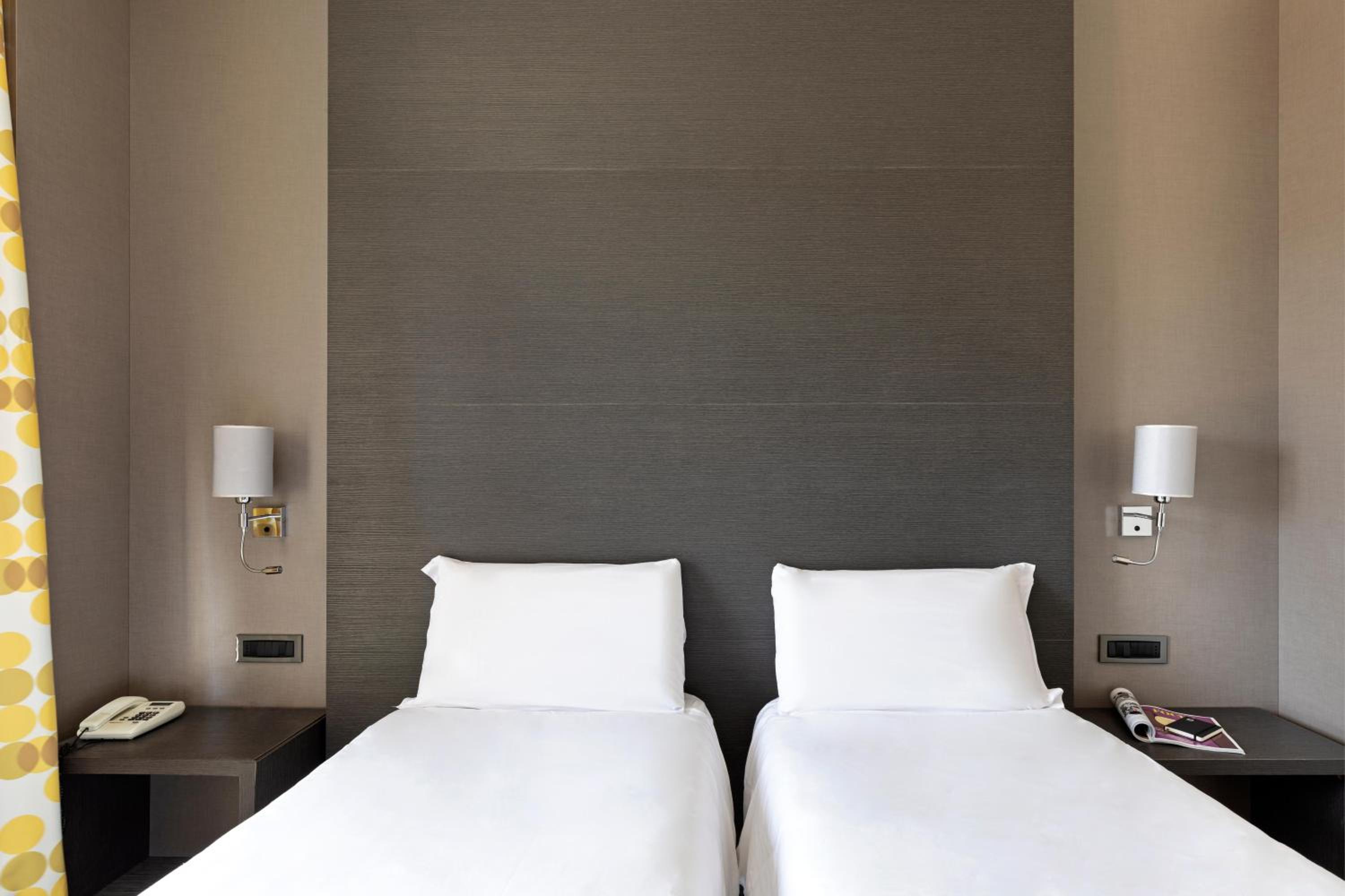 Twin Room with Terrace photo 2