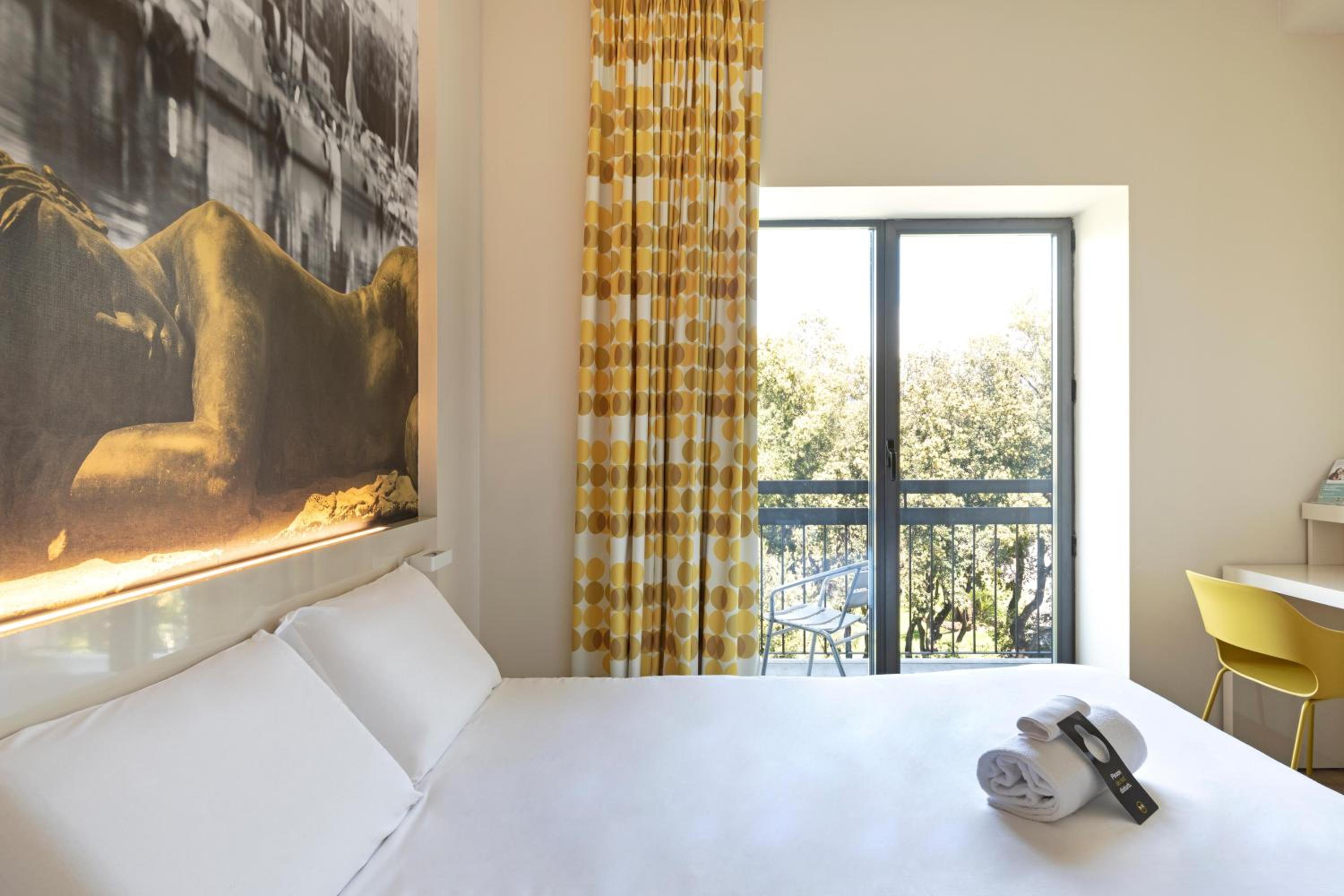 Double Room with Sea View - Photo 3