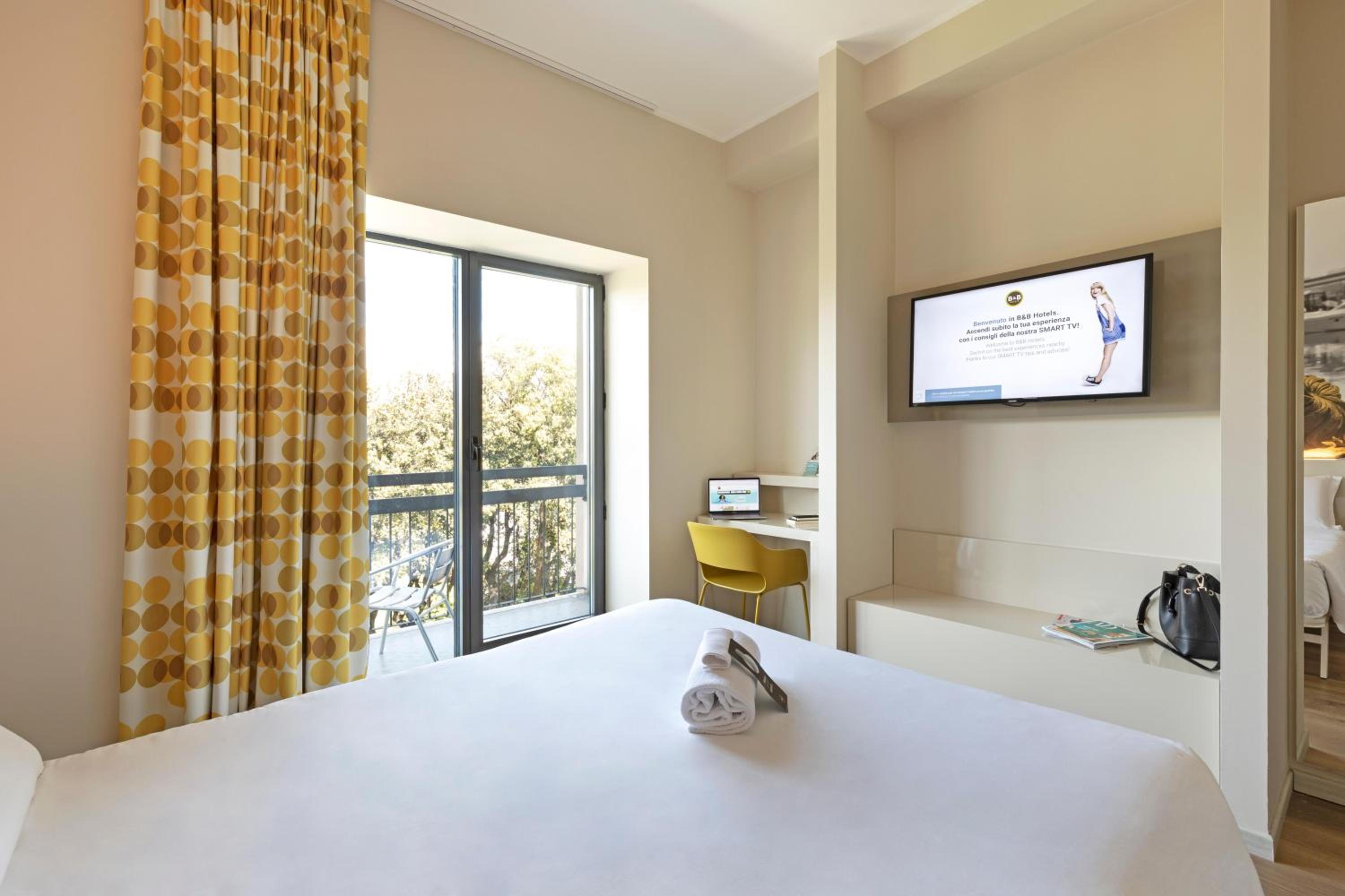 Double Room with Sea View - Photo 4