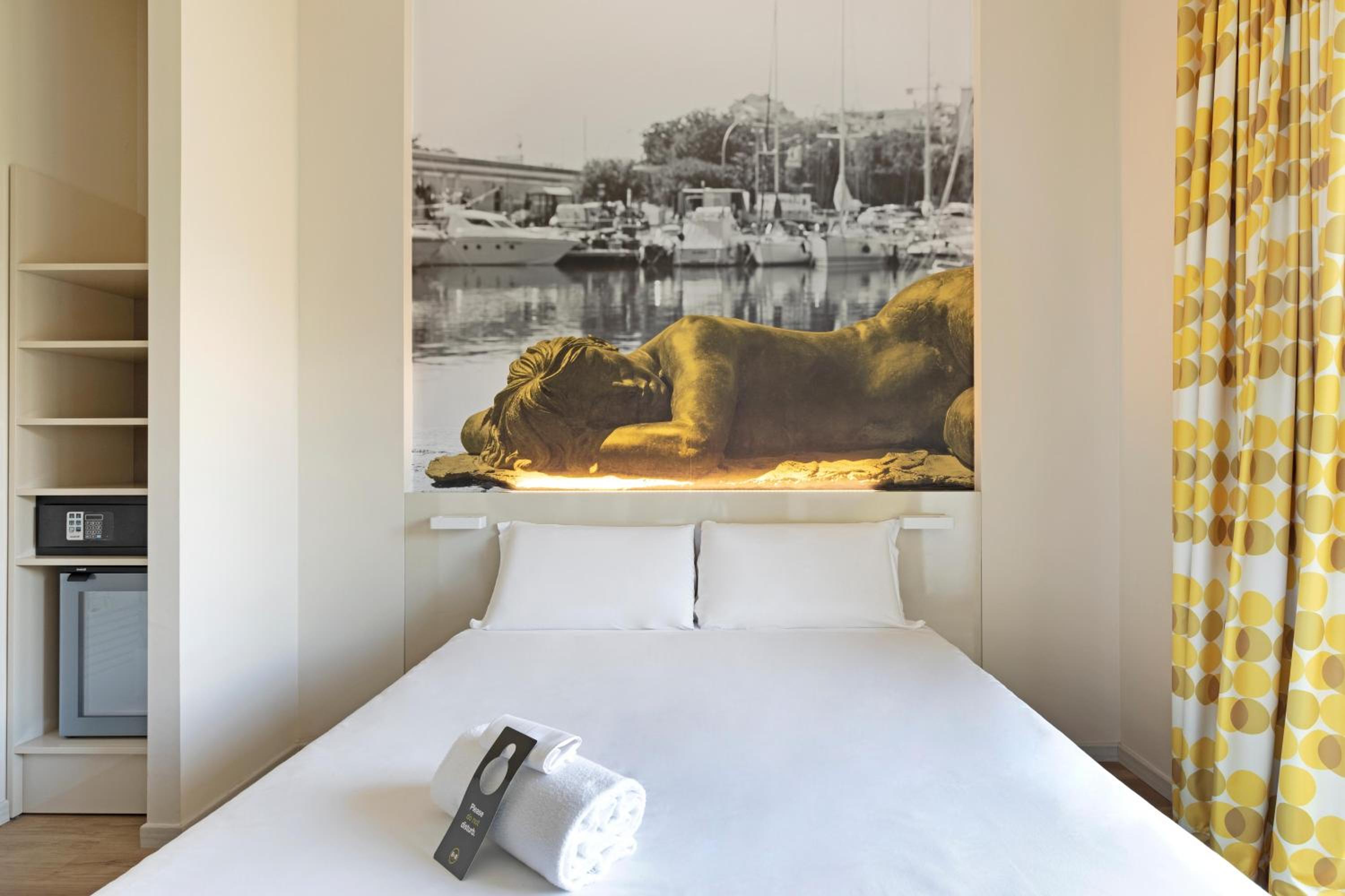 Double Room with Sea View - Photo 6