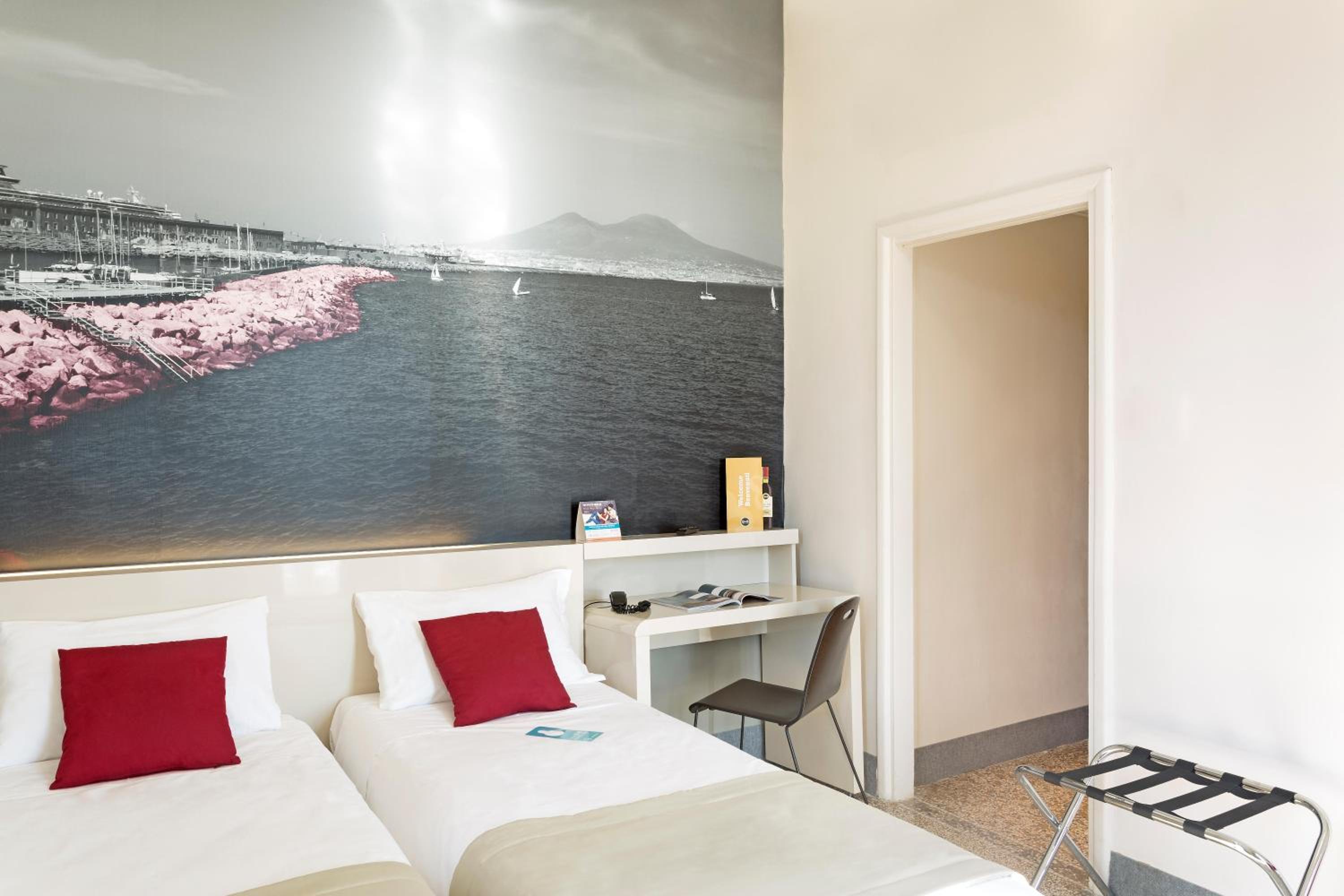 Twin Room - Photo 3