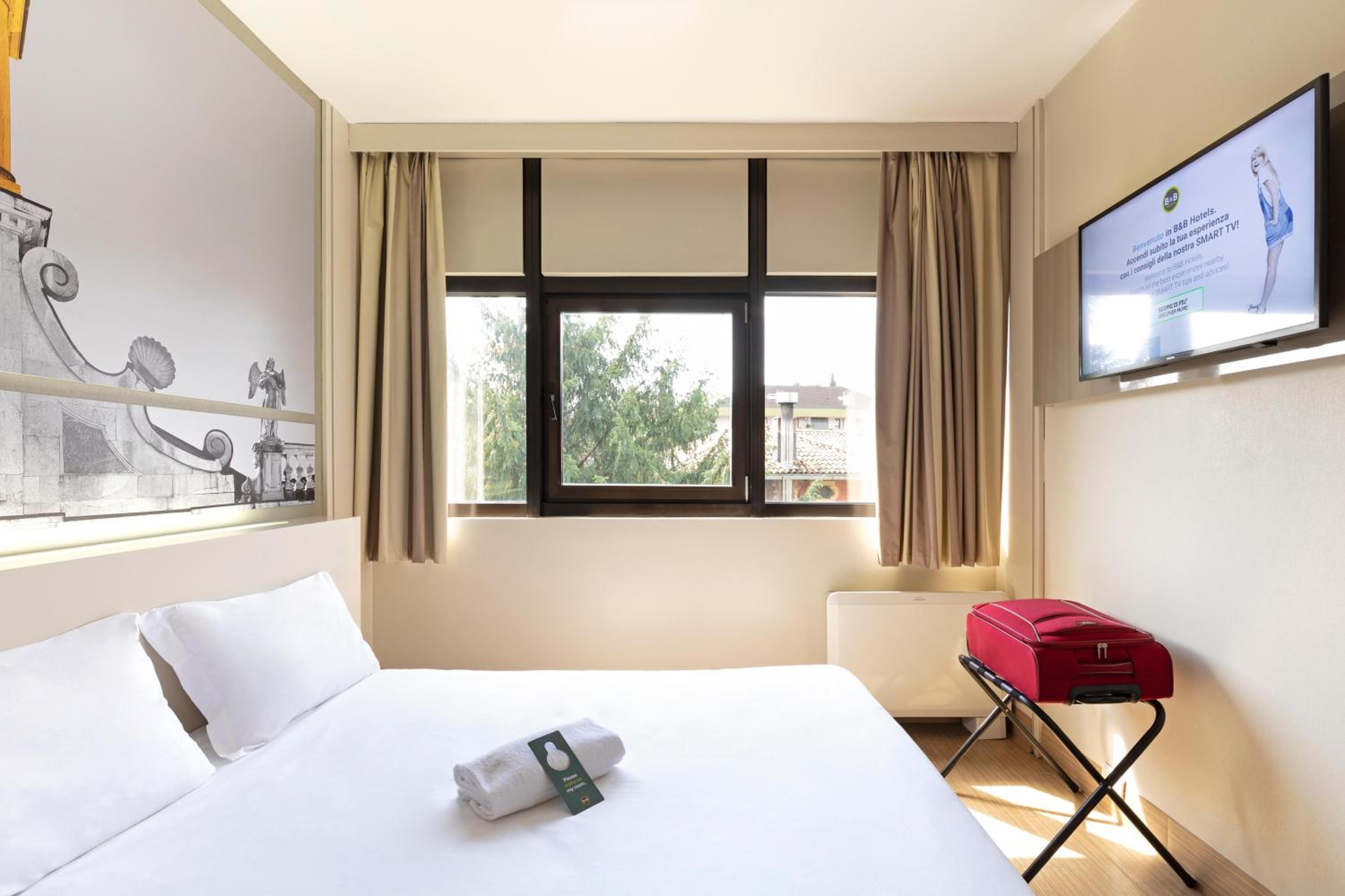 Double Room - Photo 6