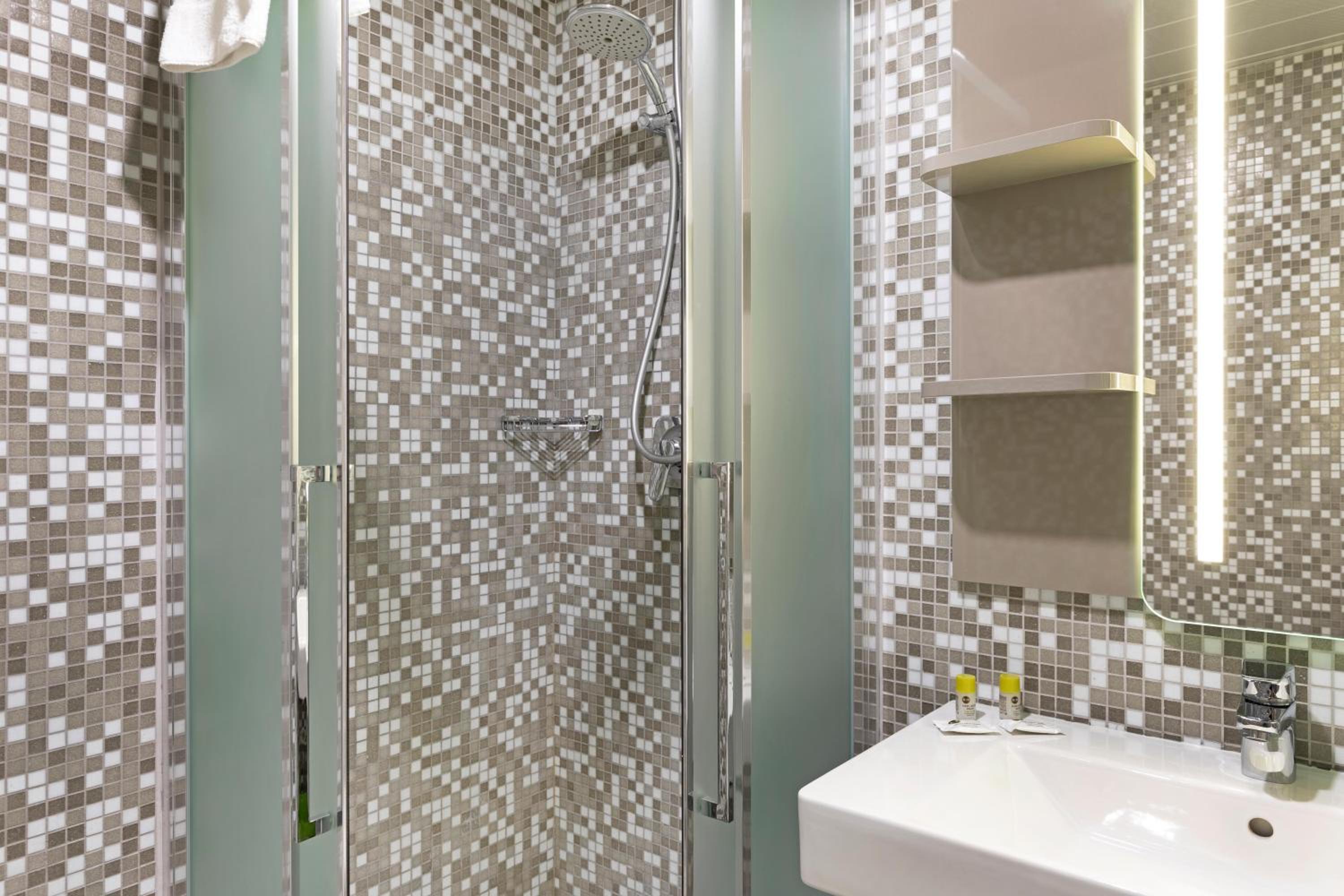 Superior Twin Room - Photo 7