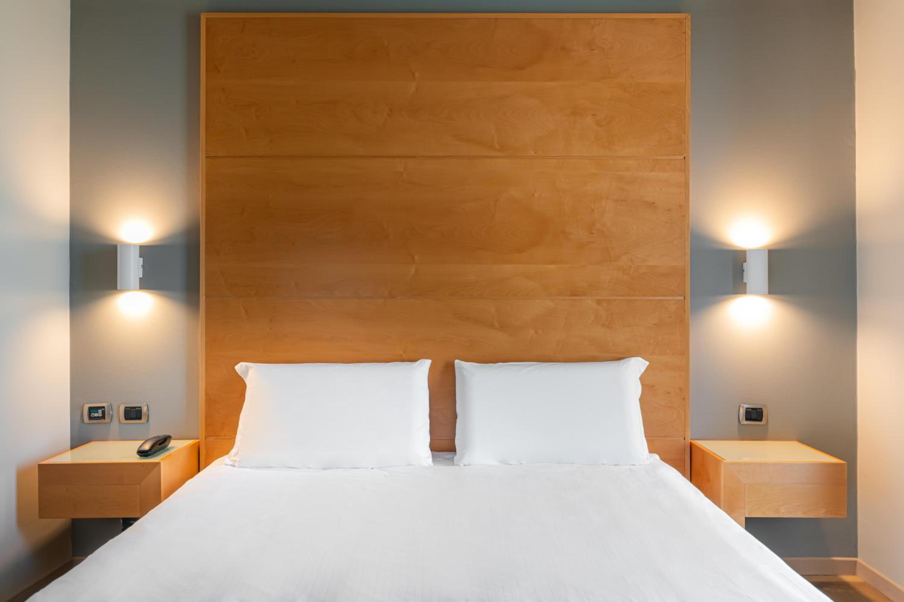 Quadruple Room - Photo 8