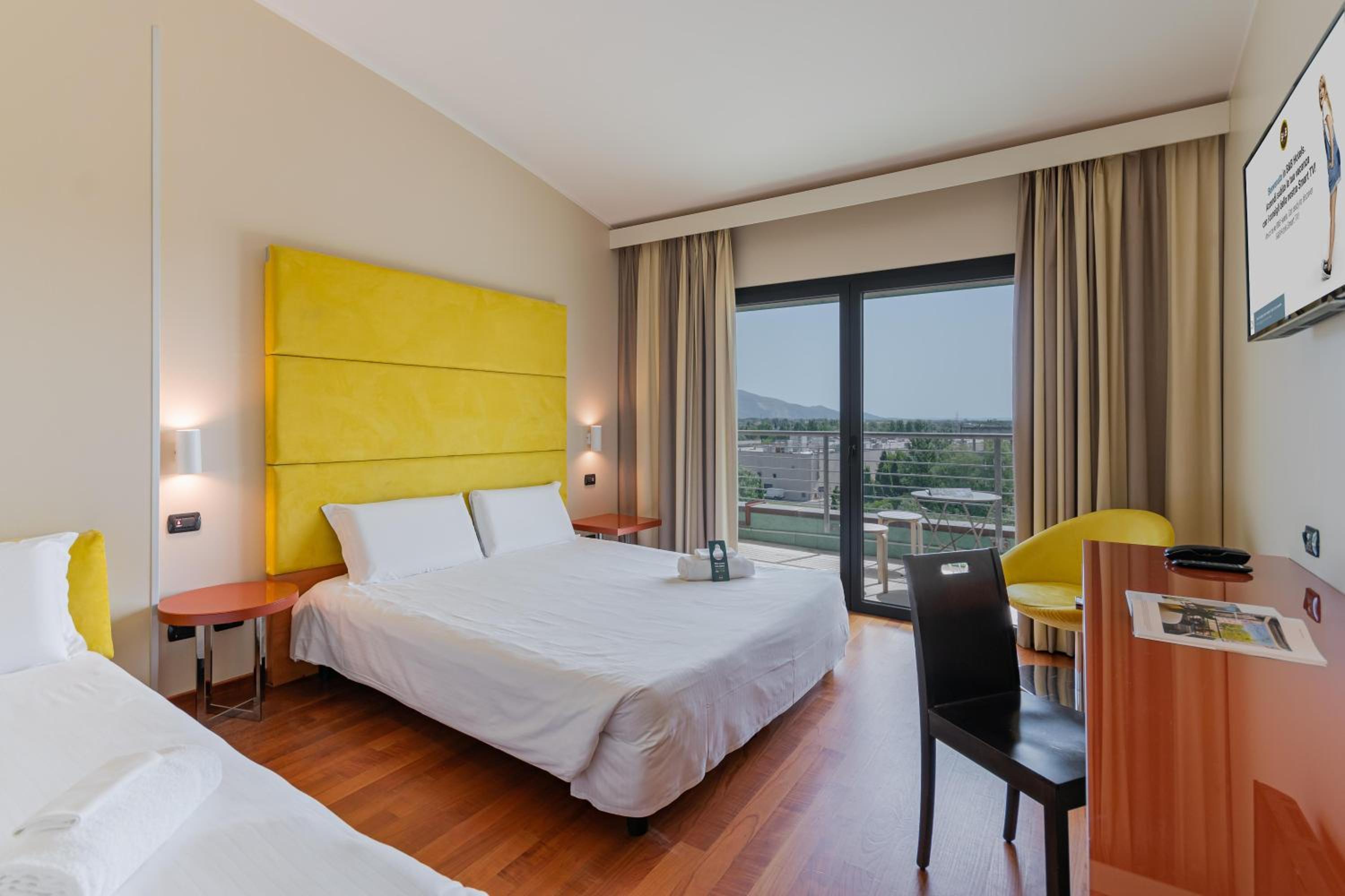 Triple Room with Terrace - Photo 2