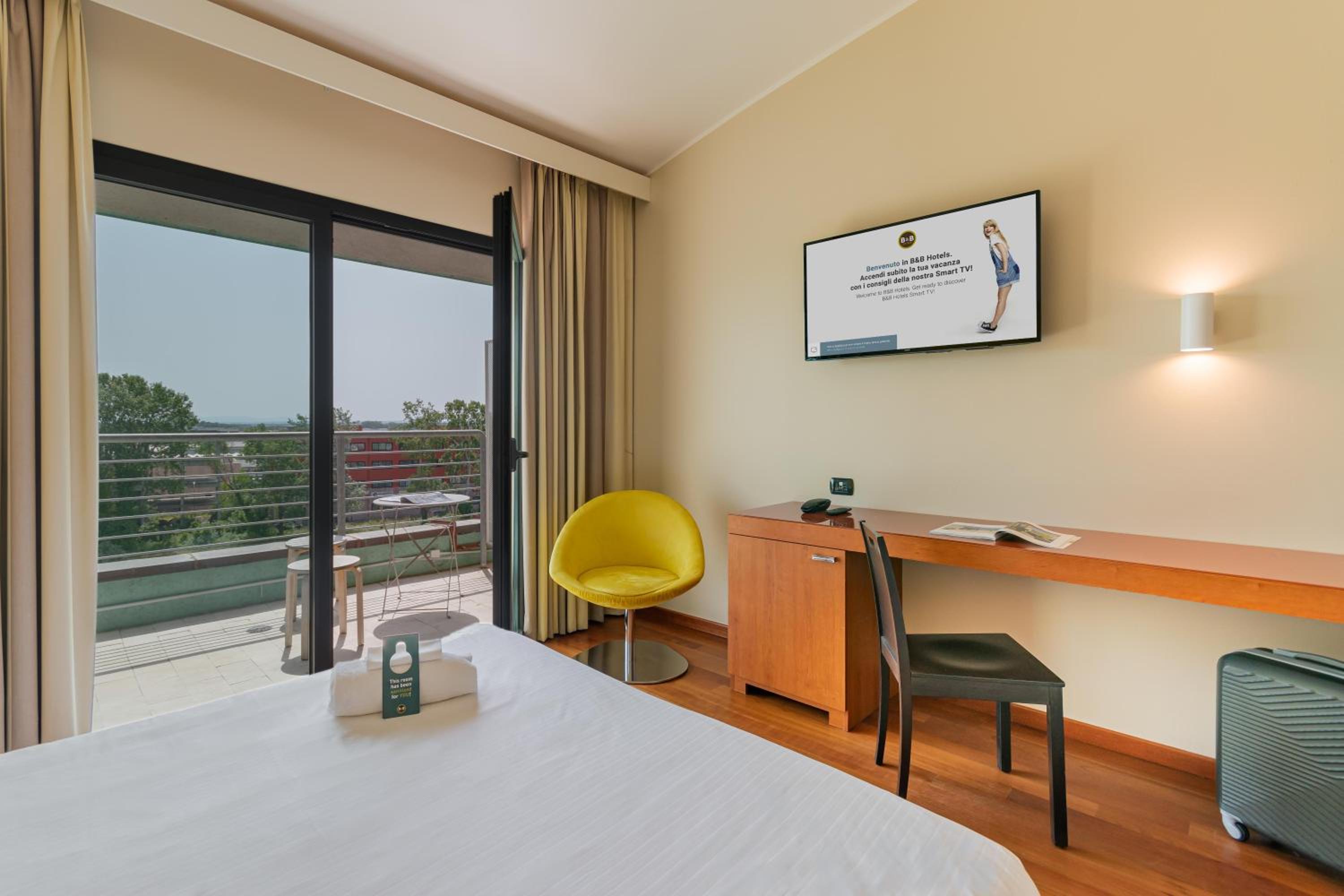 Double Room with Terrace - Photo 2