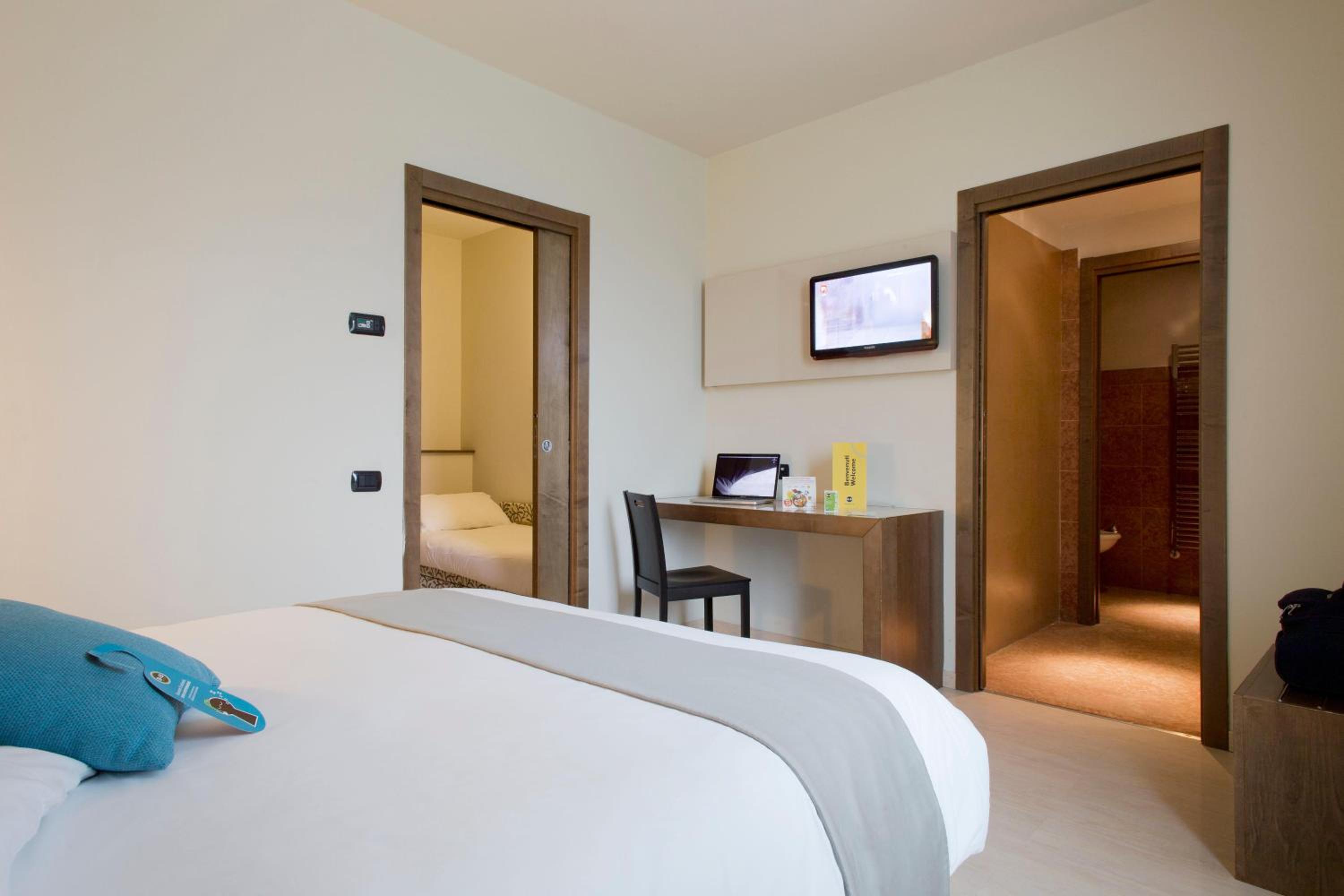 Superior Triple Room - Photo 3