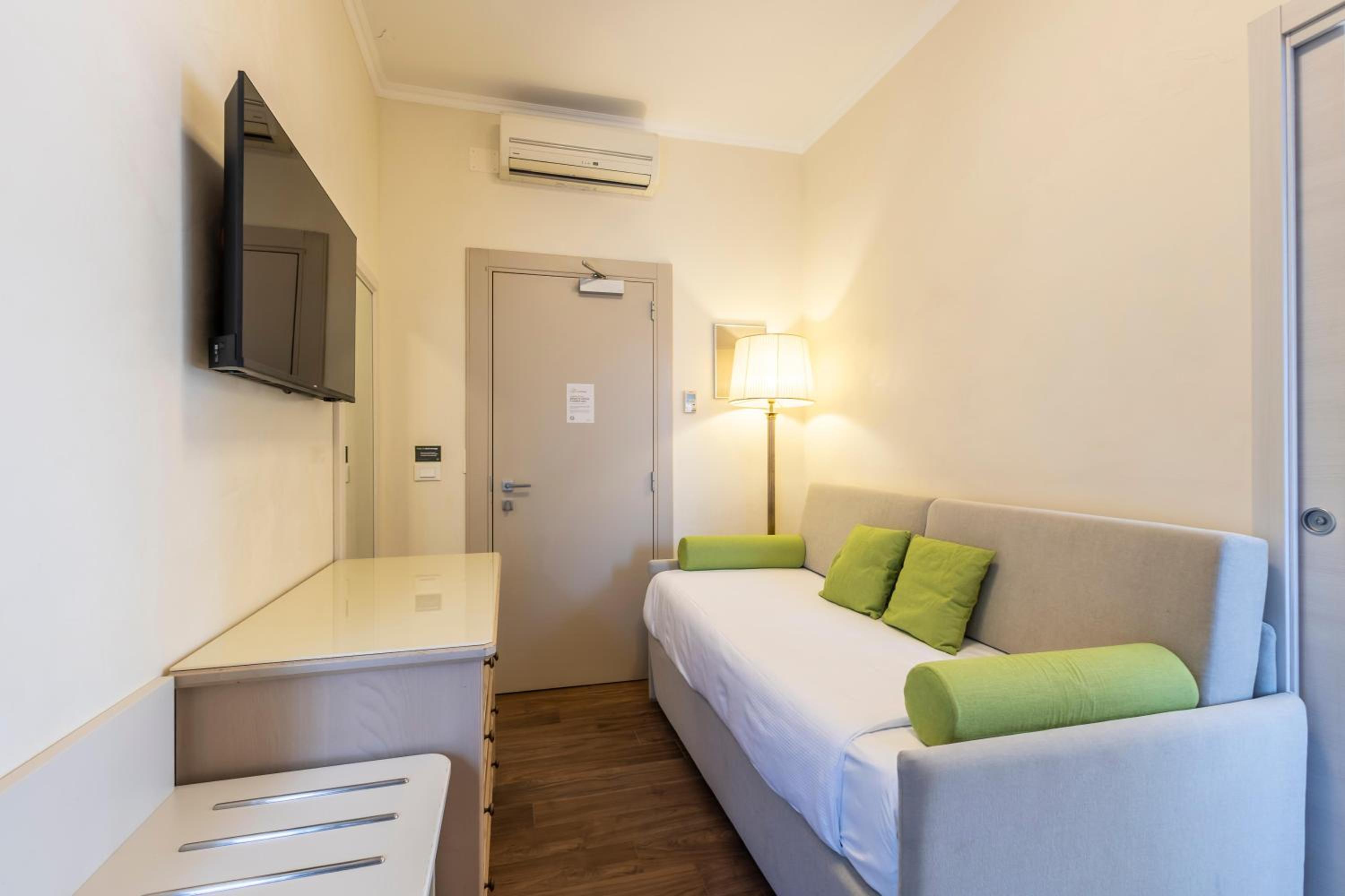 Junior Suite with Terrace and Side Sea View