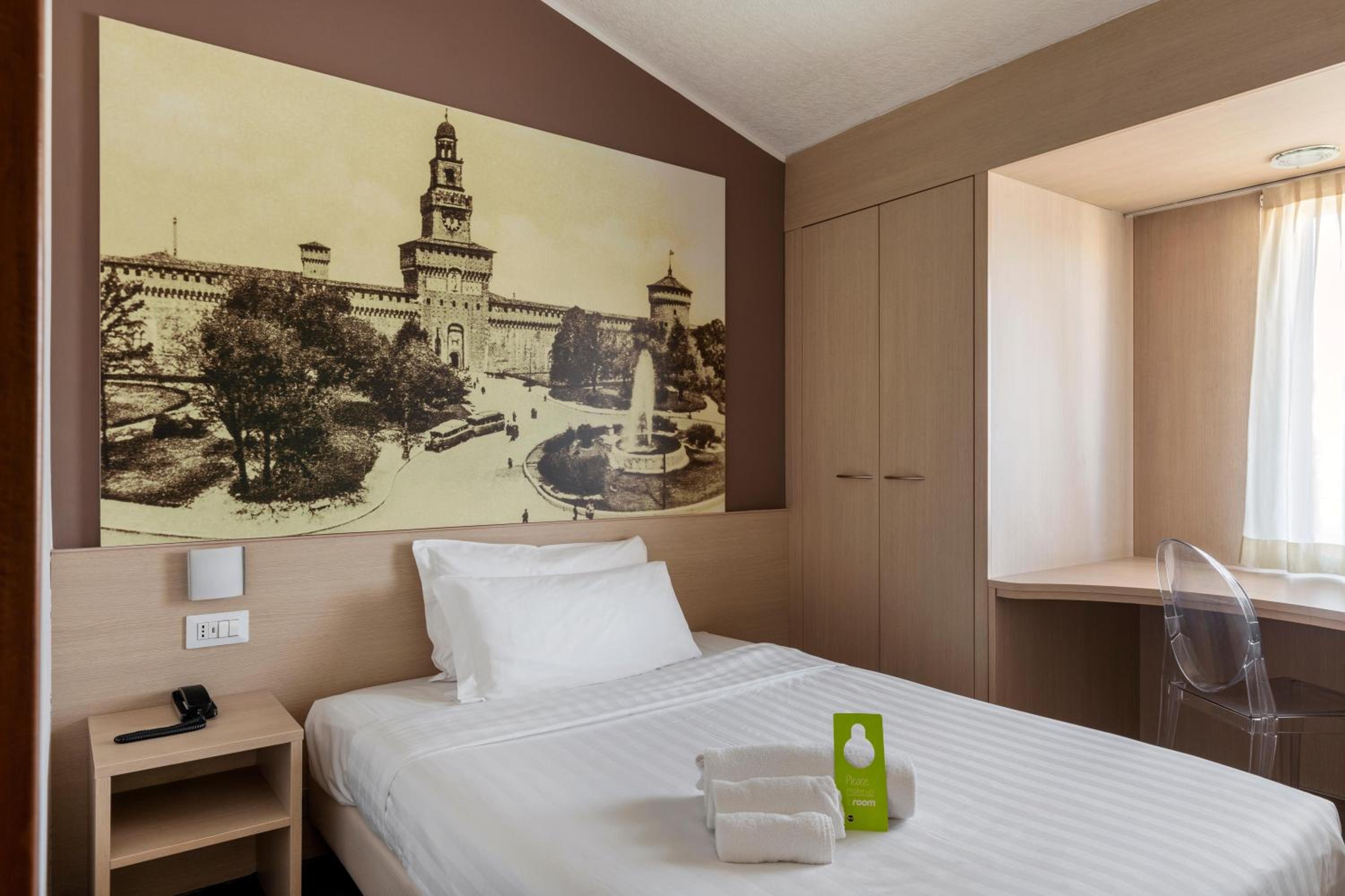 Comfort Single Room thumbnail 5