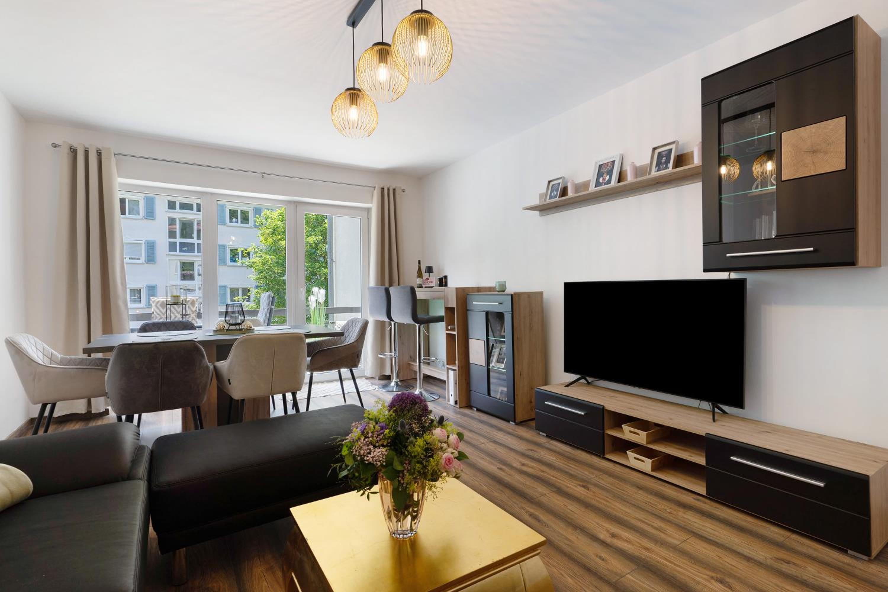 Two-Bedroom Deluxe Apartment with Garden View