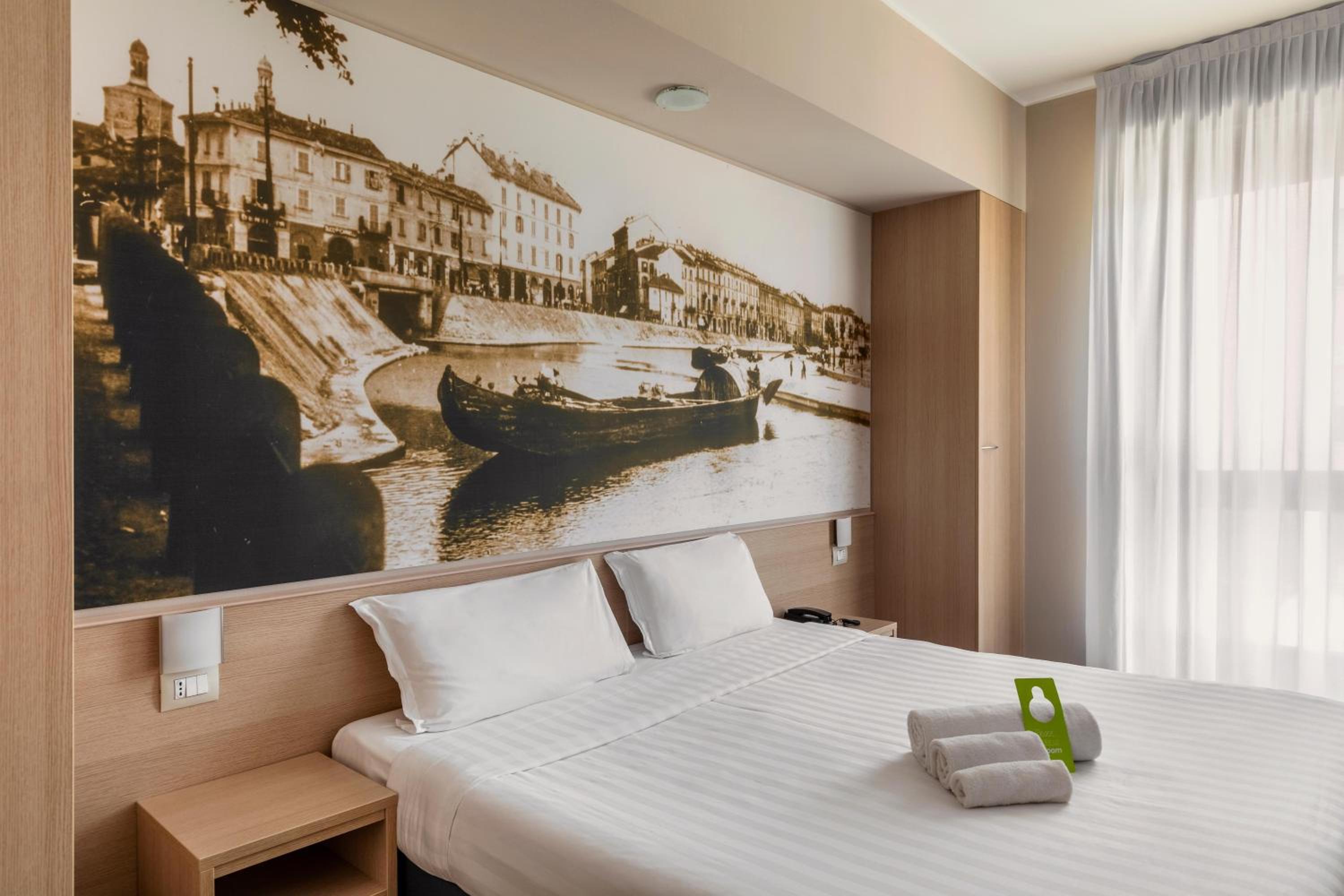 Double Room thumbnail 5