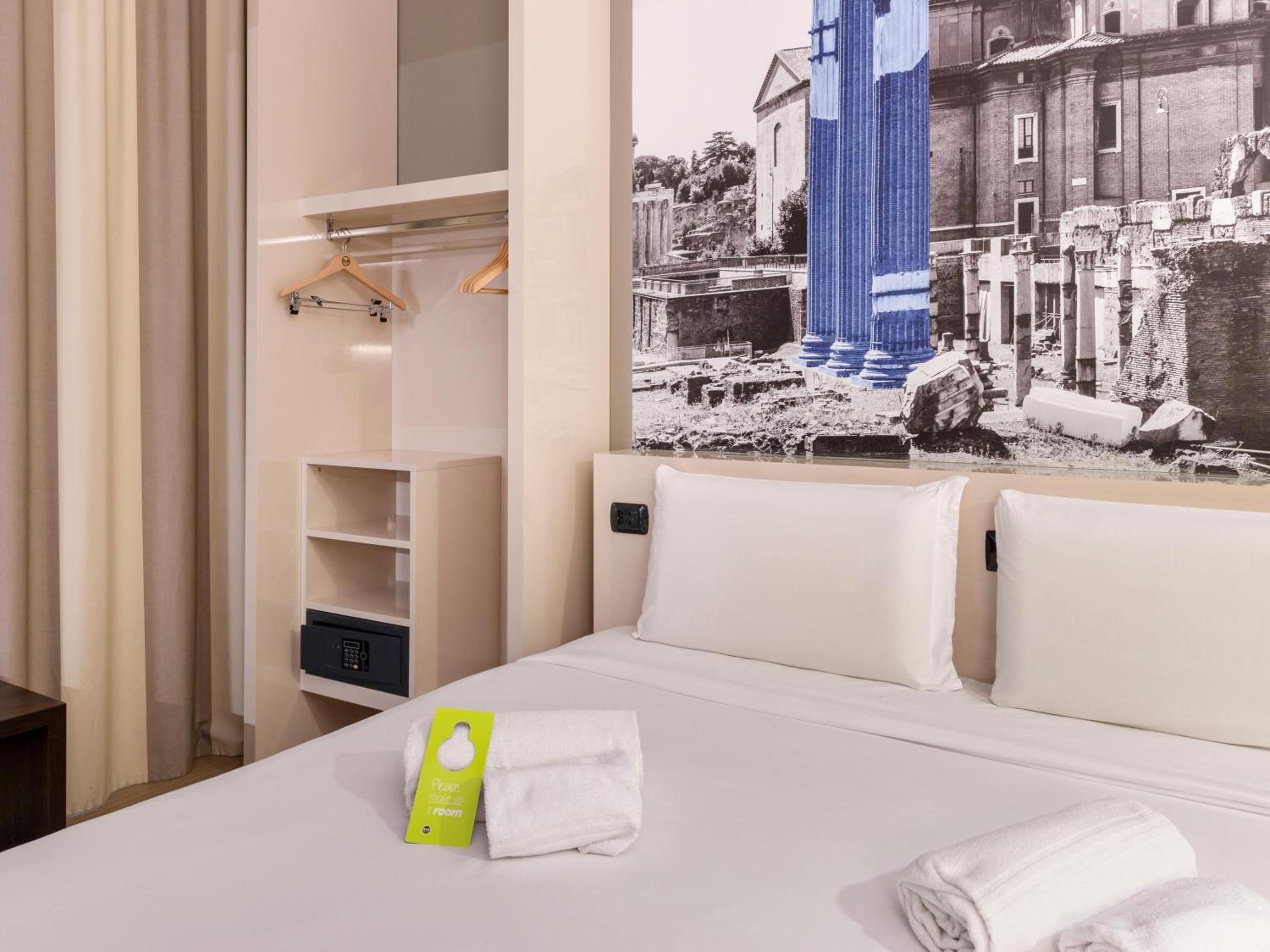 Double Room thumbnail 6