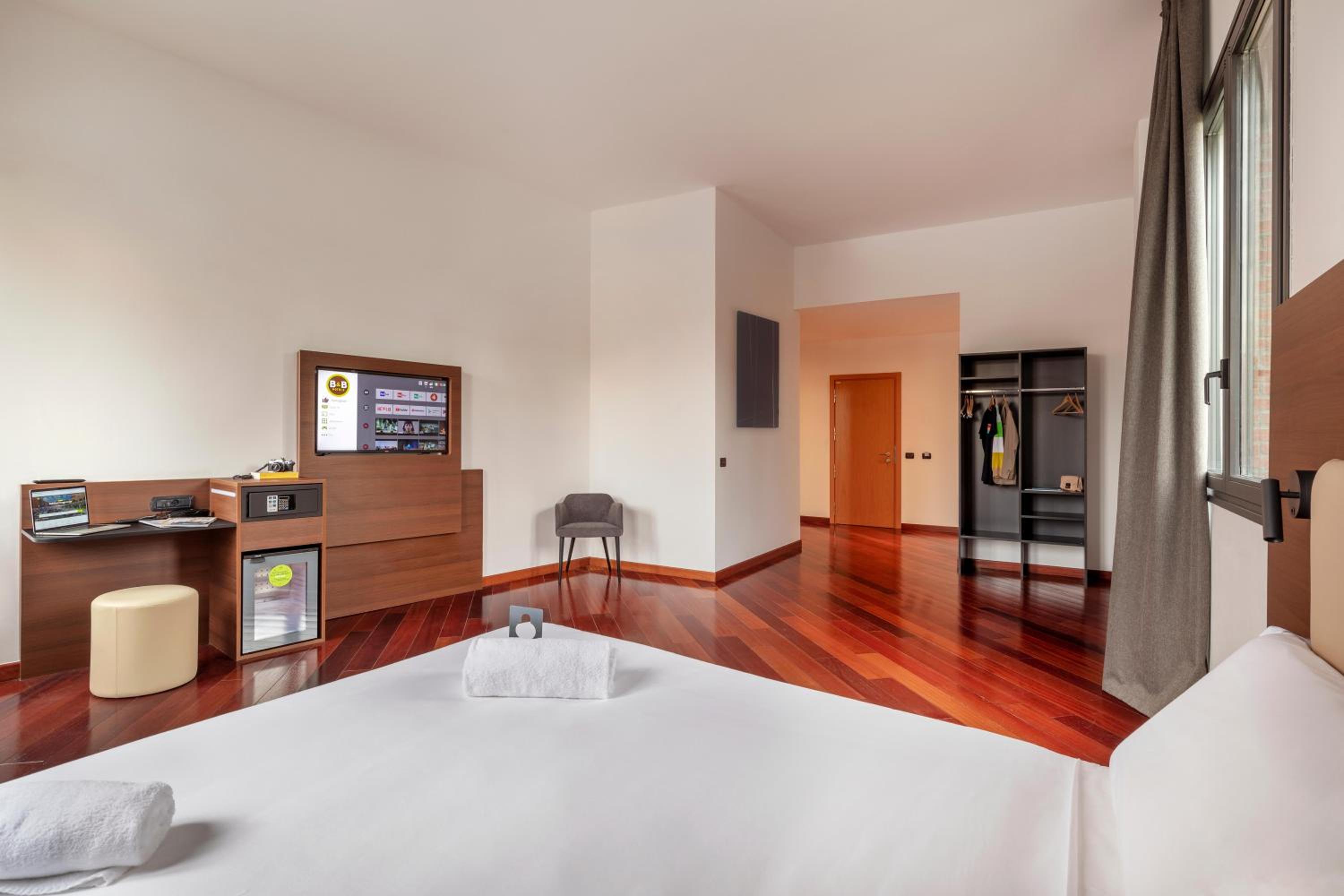 Junior Suite - Photo 1