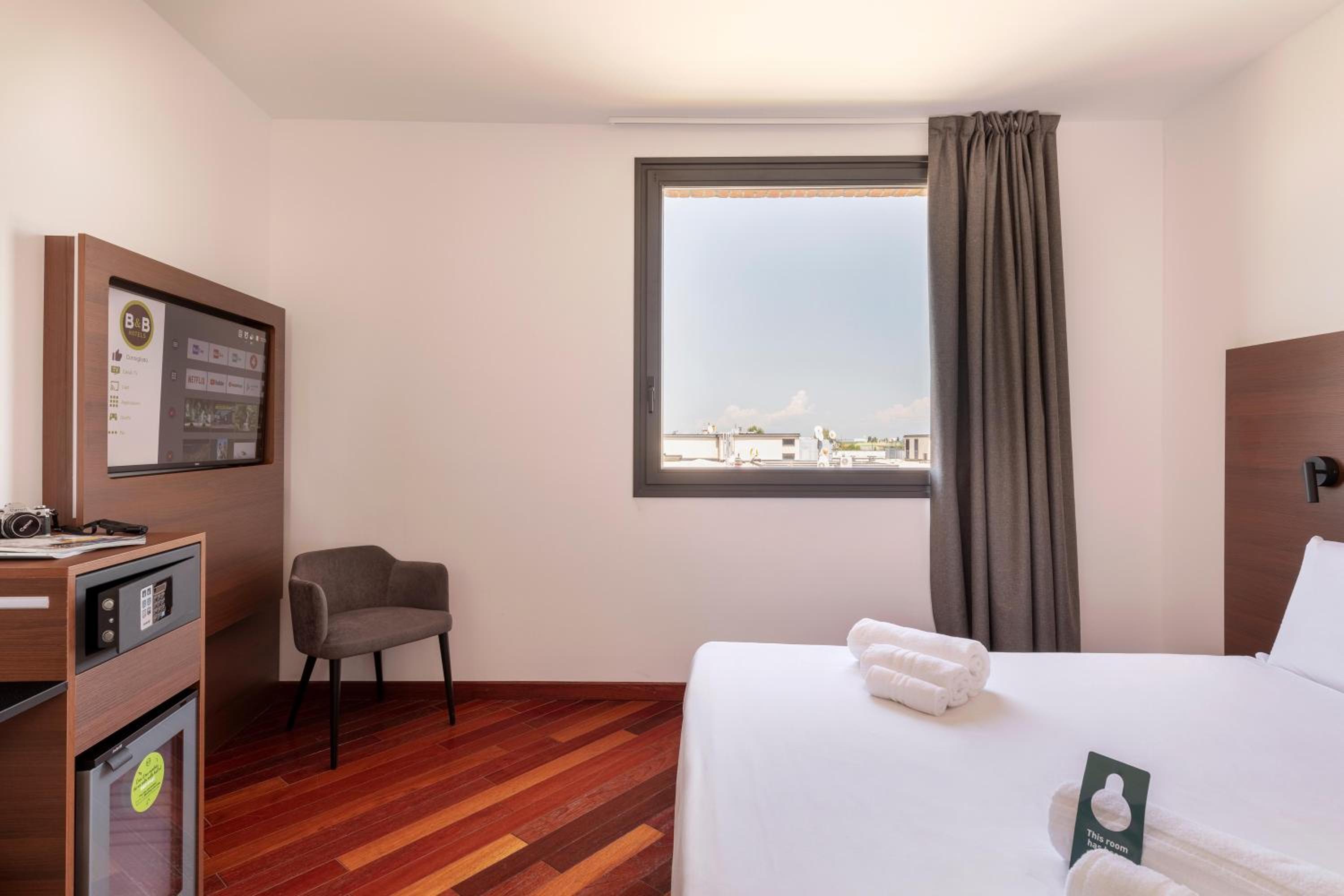 Deluxe Double Room photo 3