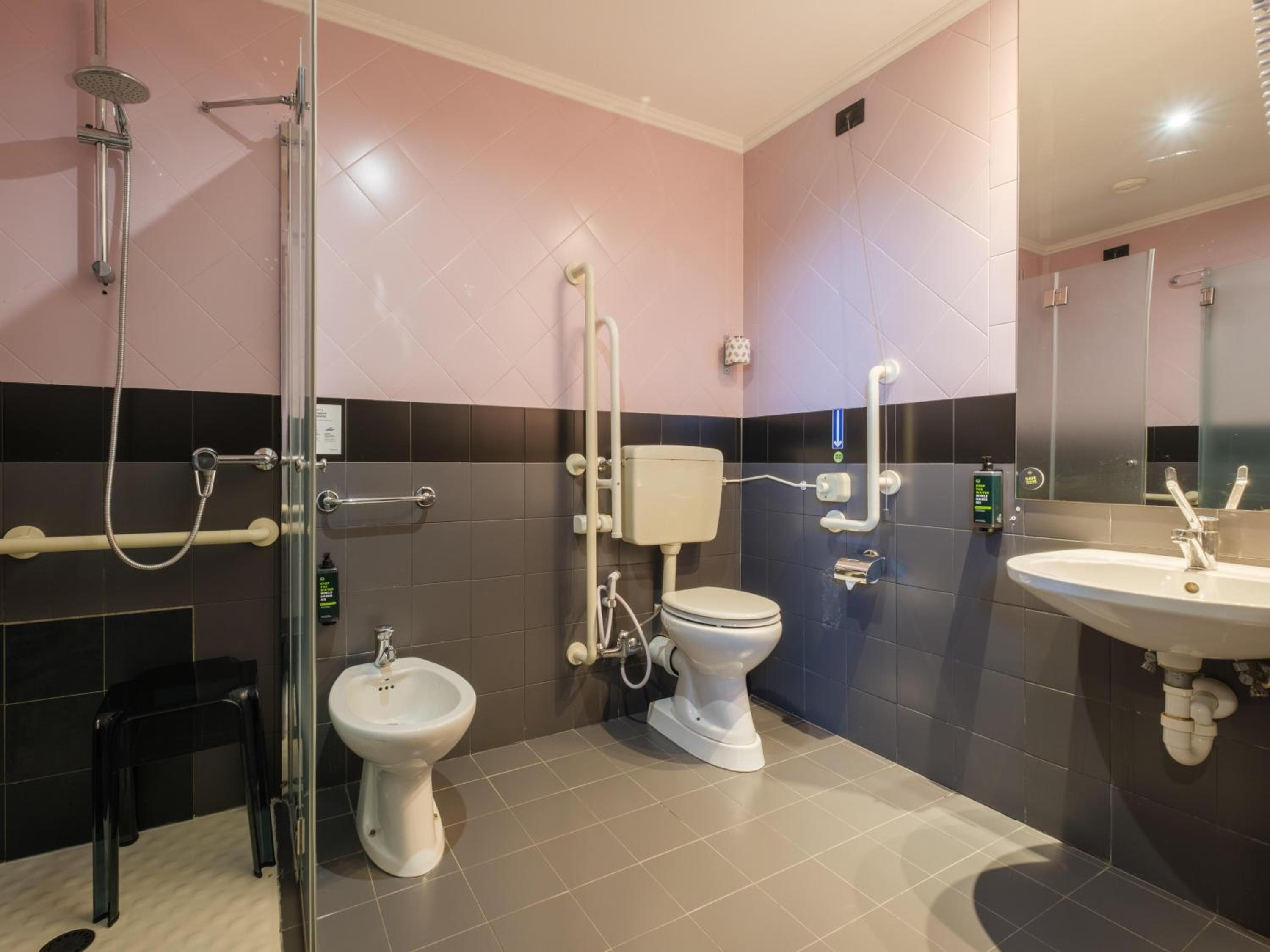 Double Room - Photo 3