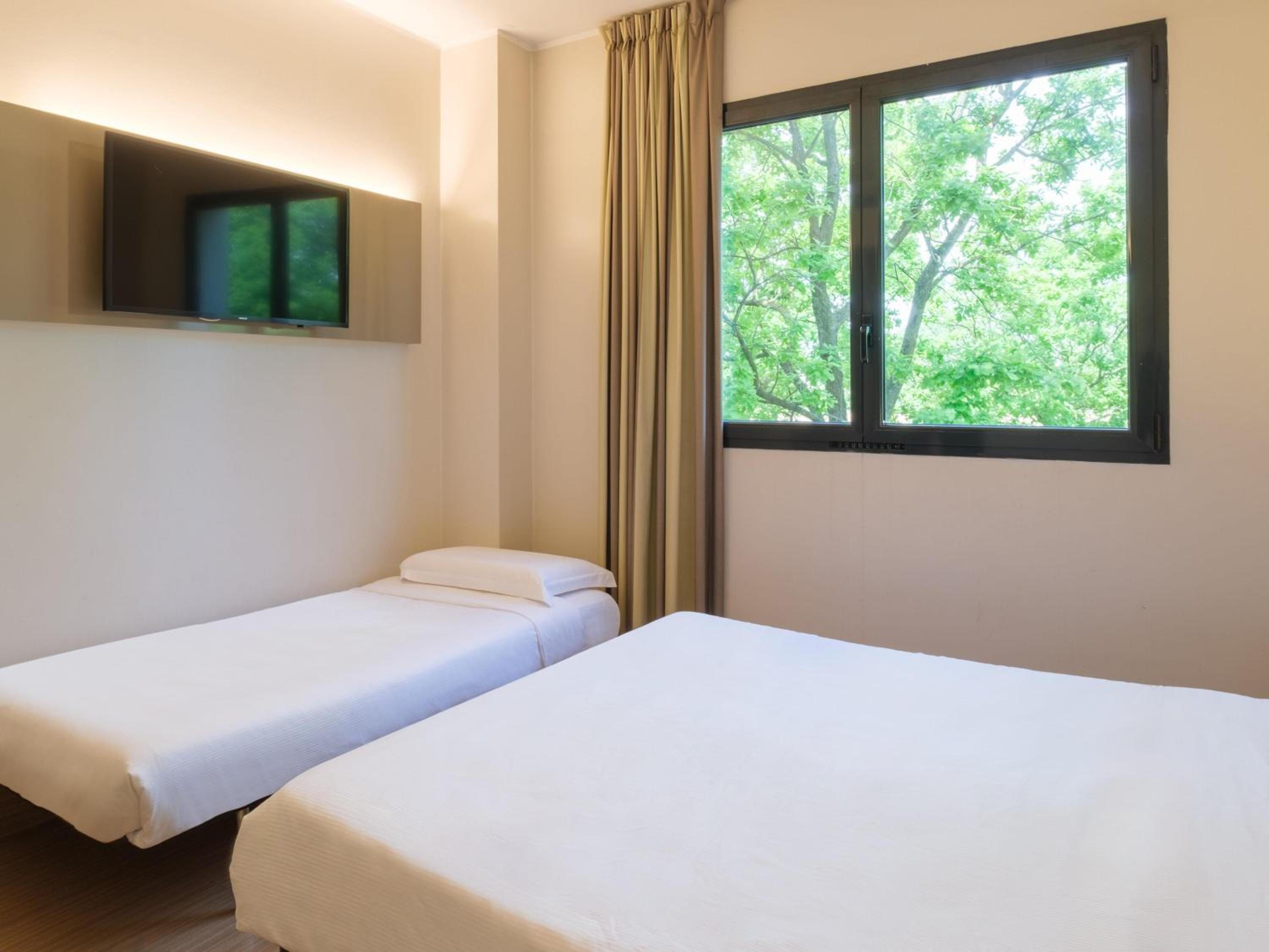 Triple Room - Photo 6