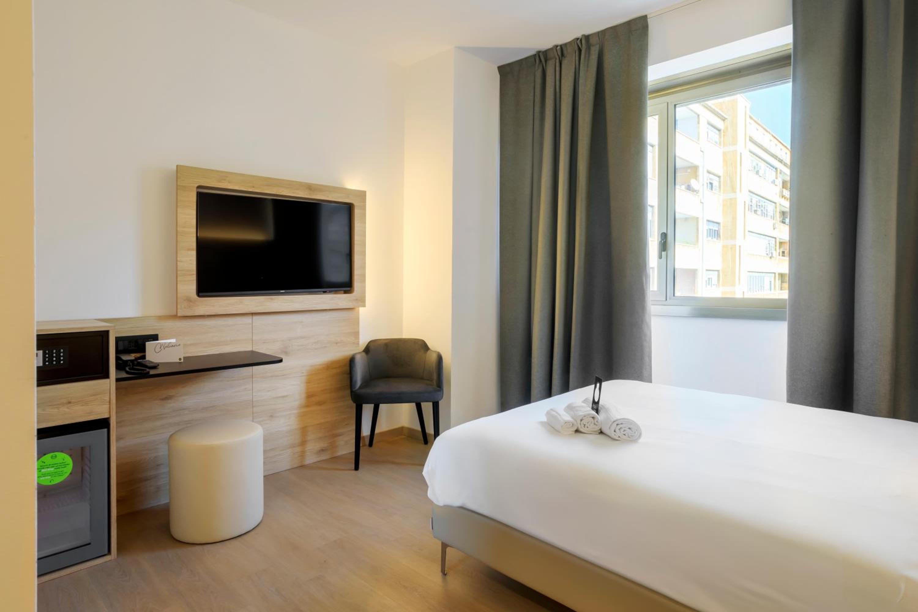 Deluxe Single Room
