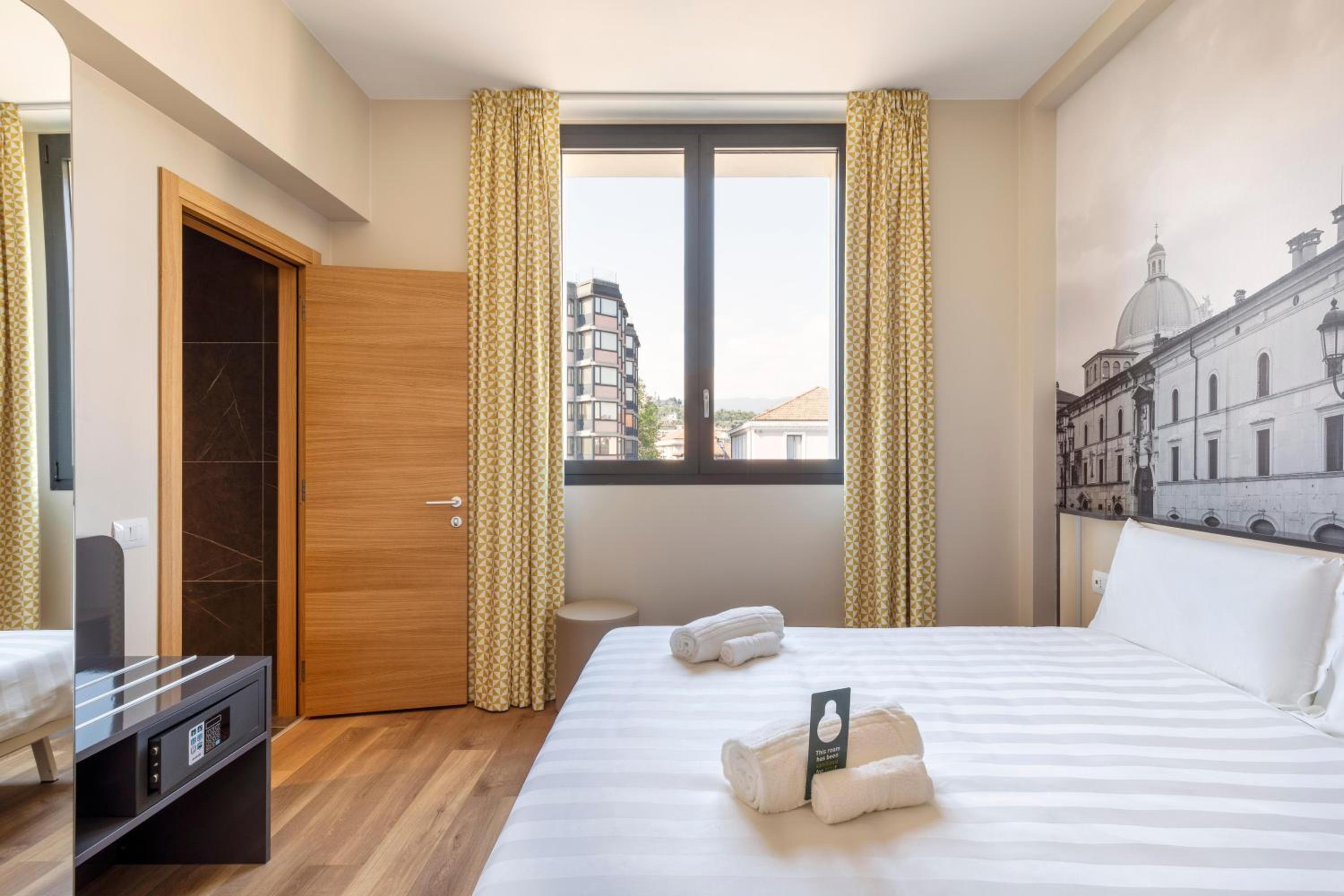 Double Room - Photo 2