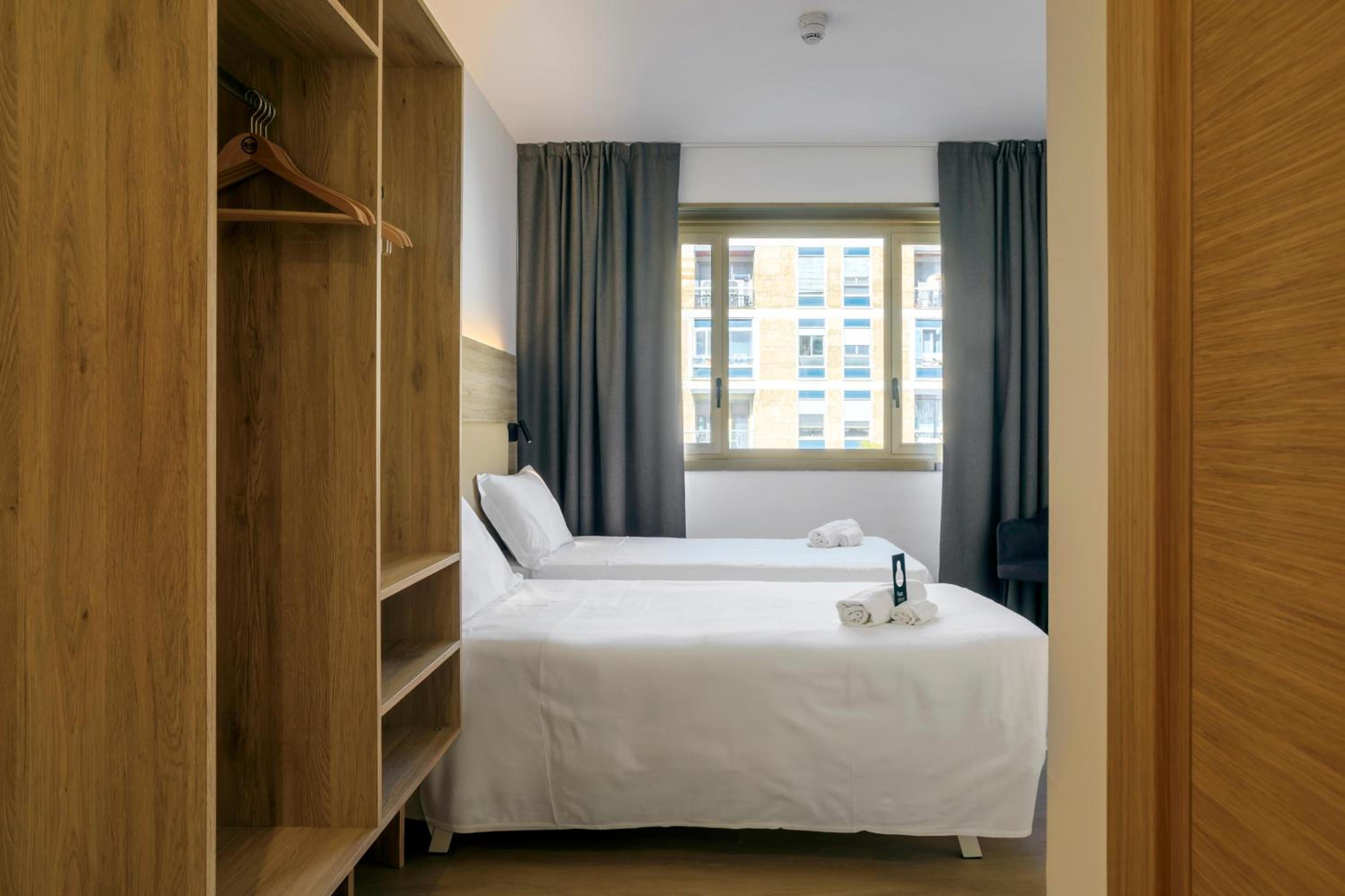 Twin Room - Photo 4