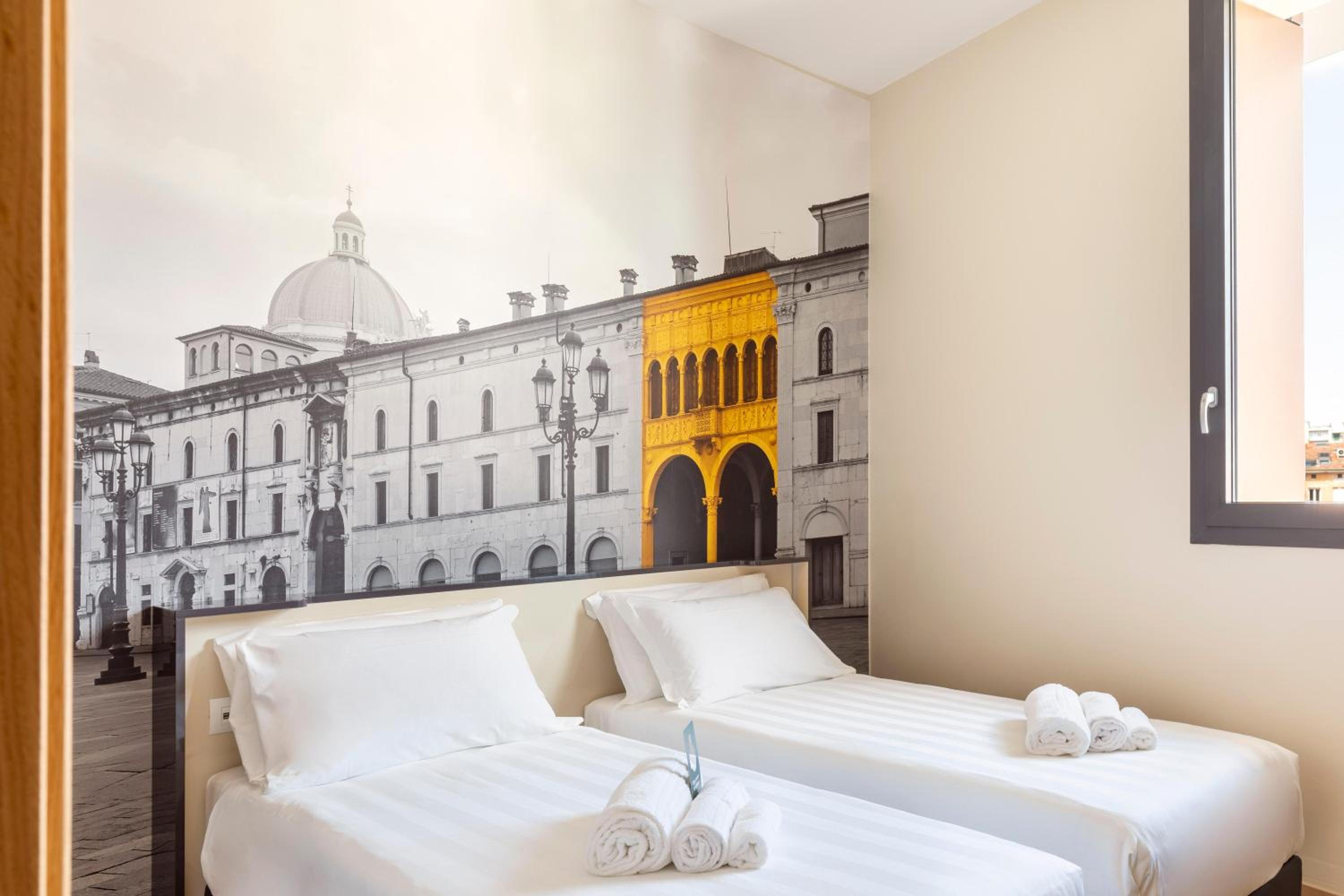 Superior Twin Room - Photo 1
